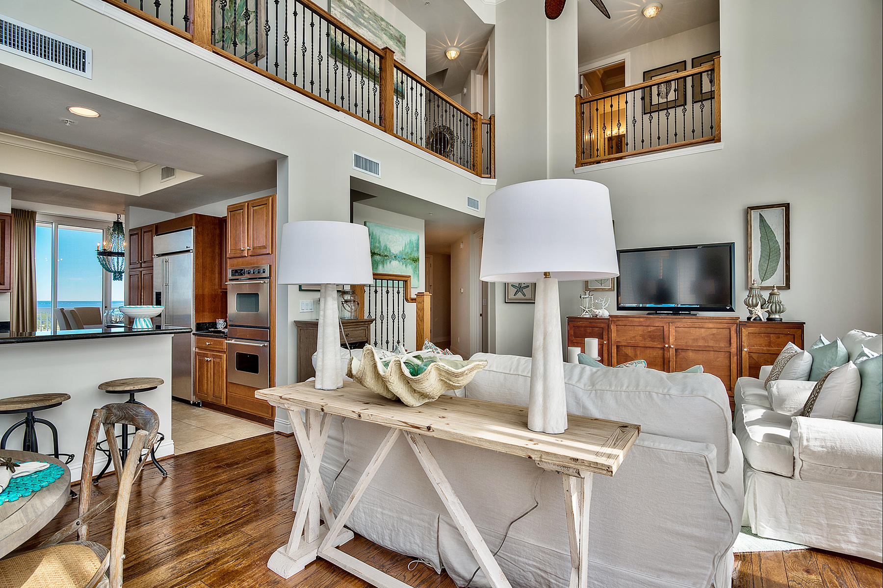 SILVER BEACH TOWERS - Residential