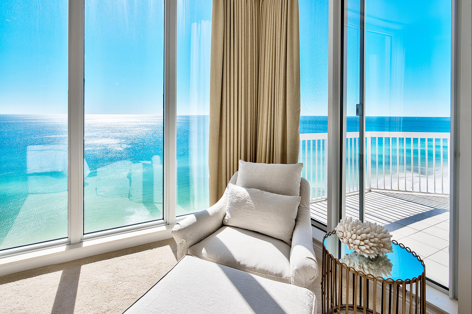 SILVER BEACH TOWERS - Residential