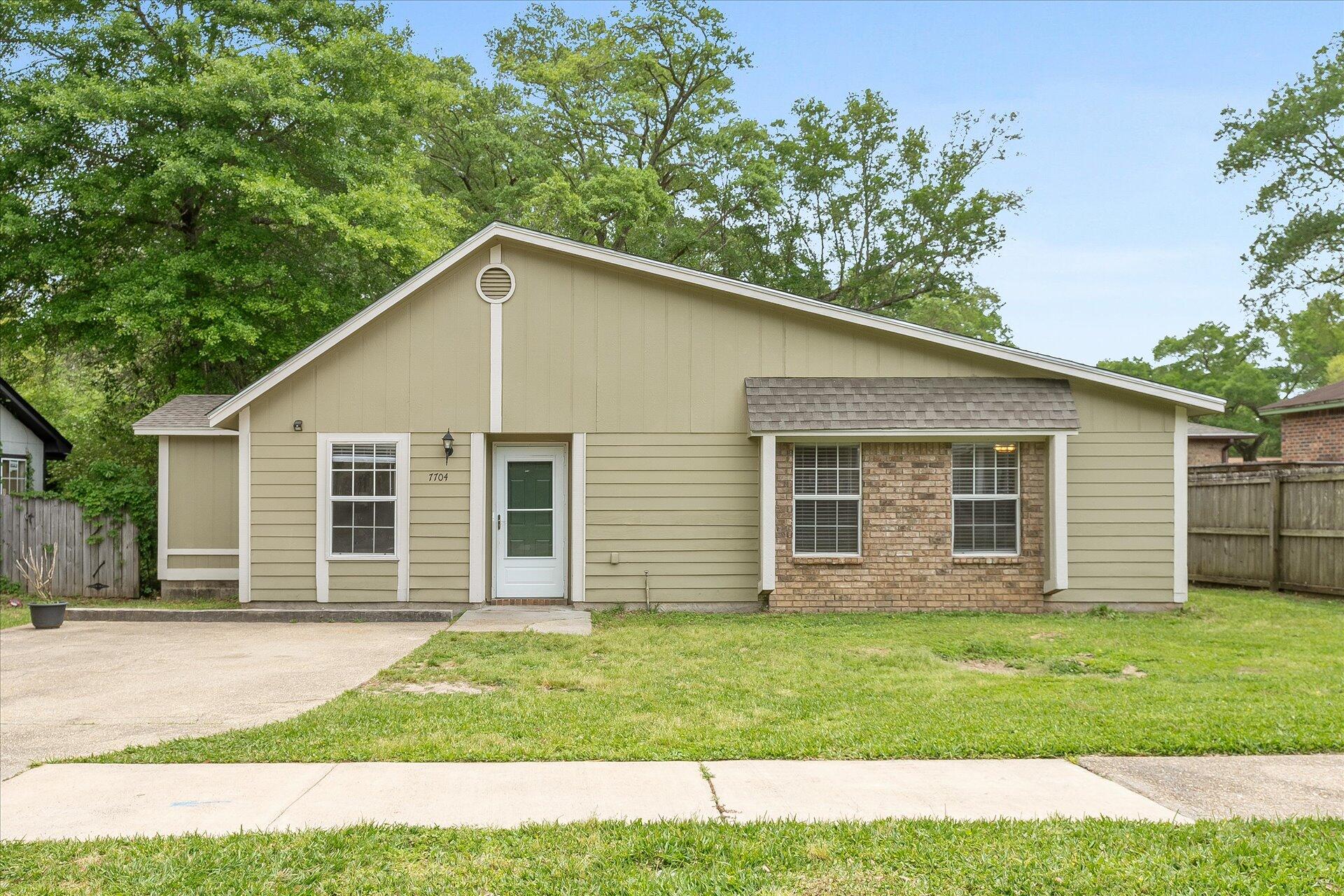 BROOK MEADOWS - Residential