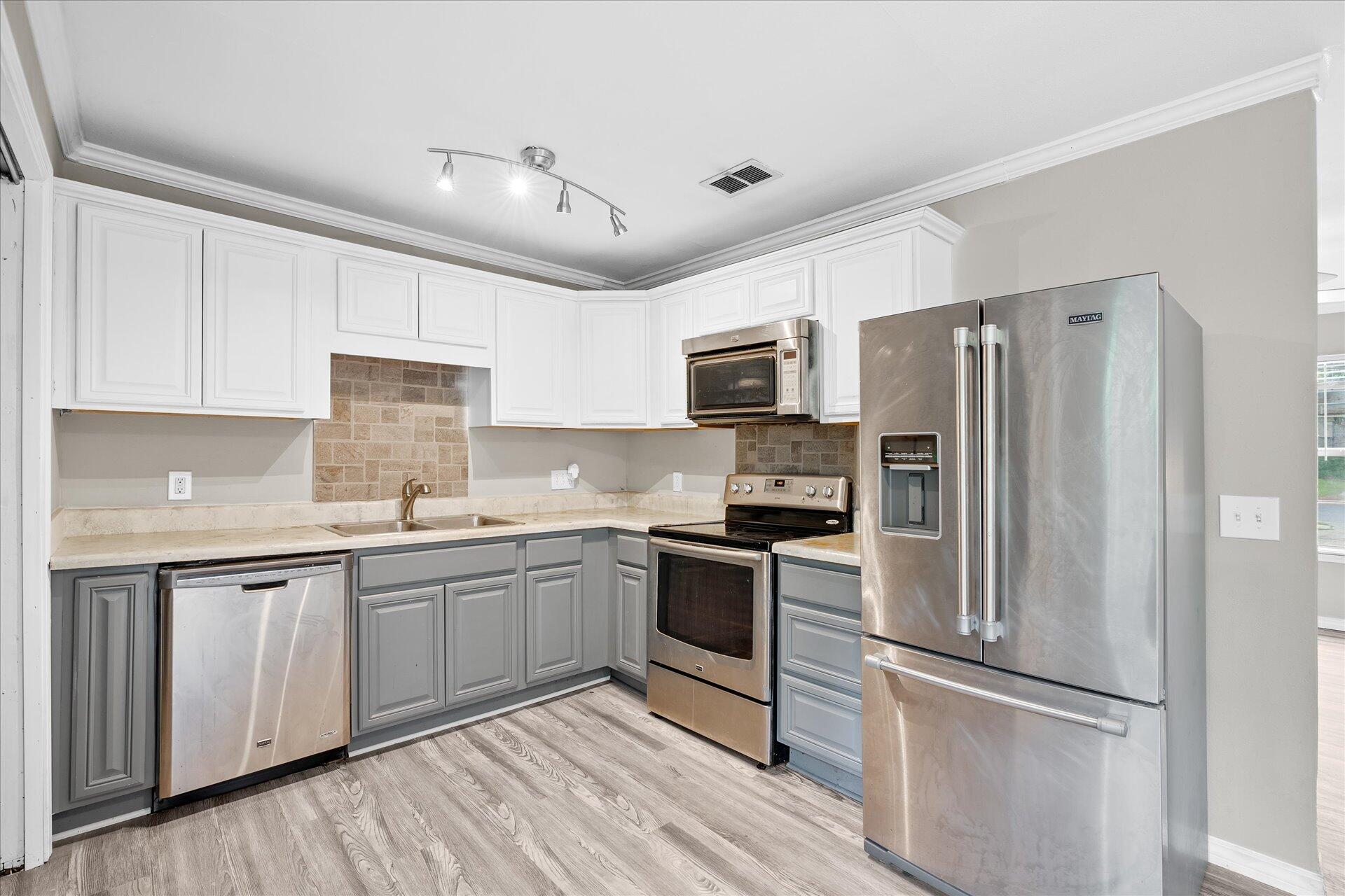 BROOK MEADOWS - Residential