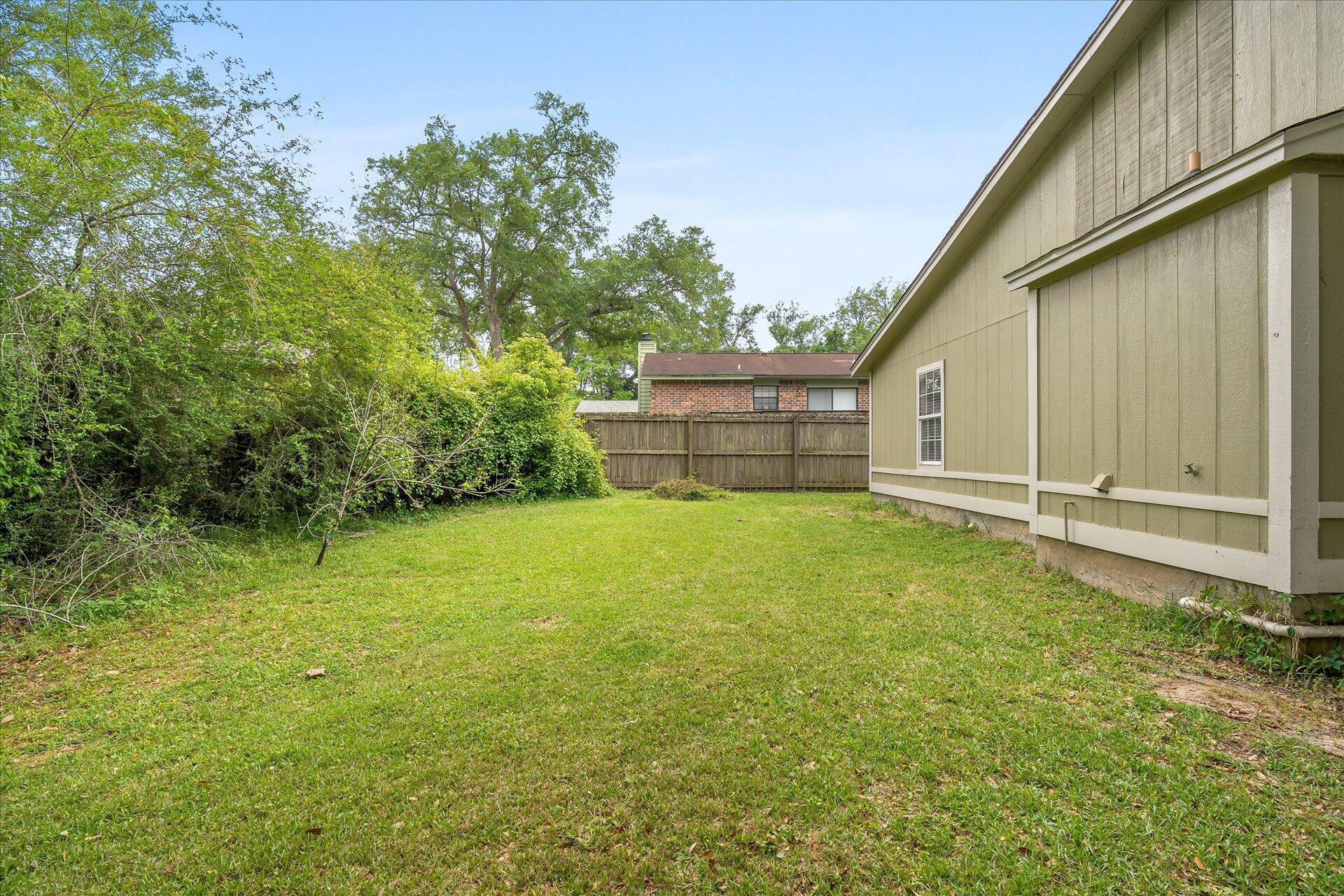 BROOK MEADOWS - Residential