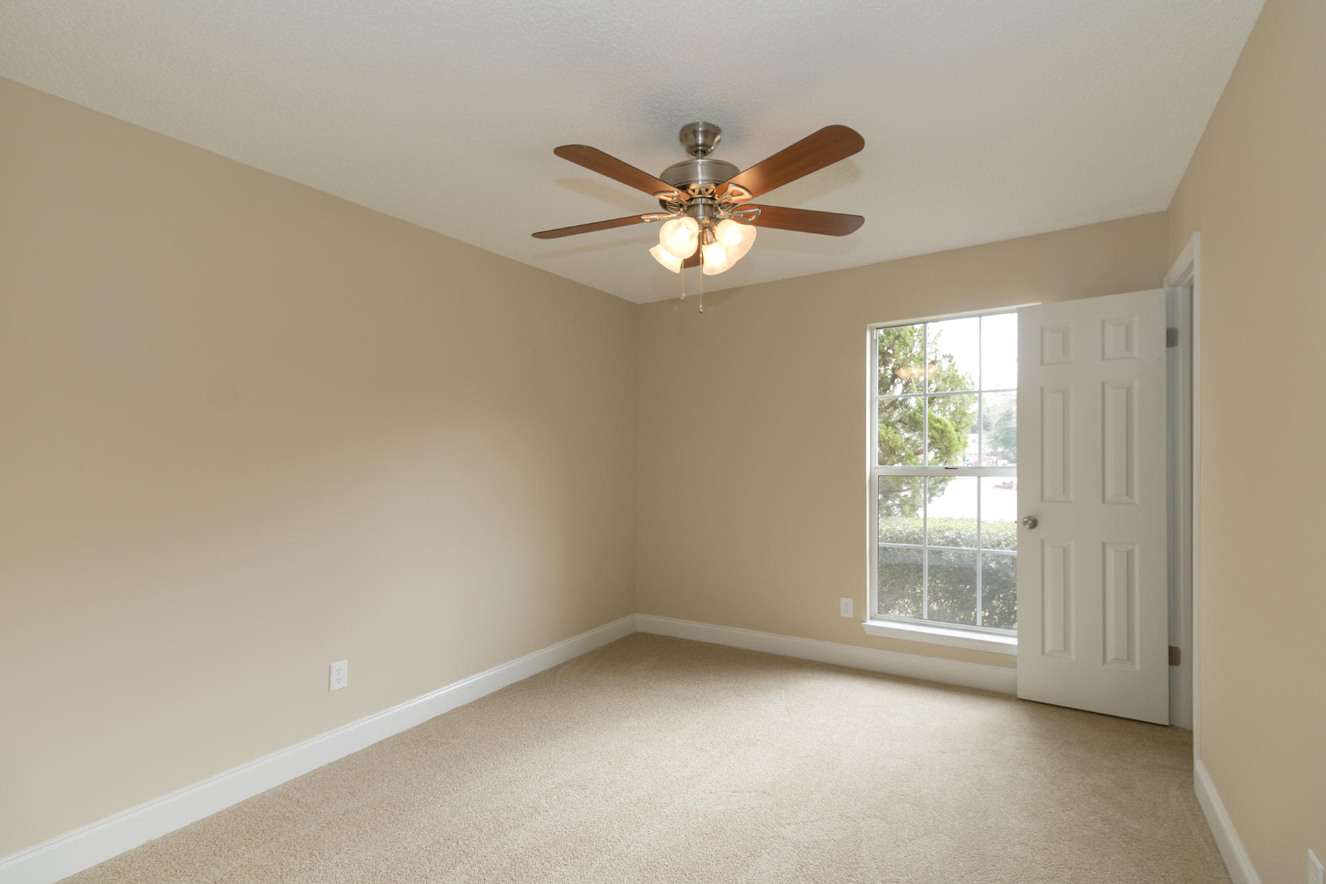 PARKWOOD LANE BLUEWATER BAY - Residential