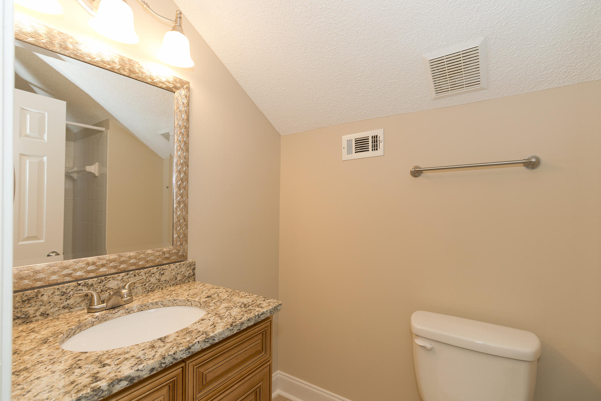 PARKWOOD LANE BLUEWATER BAY - Residential