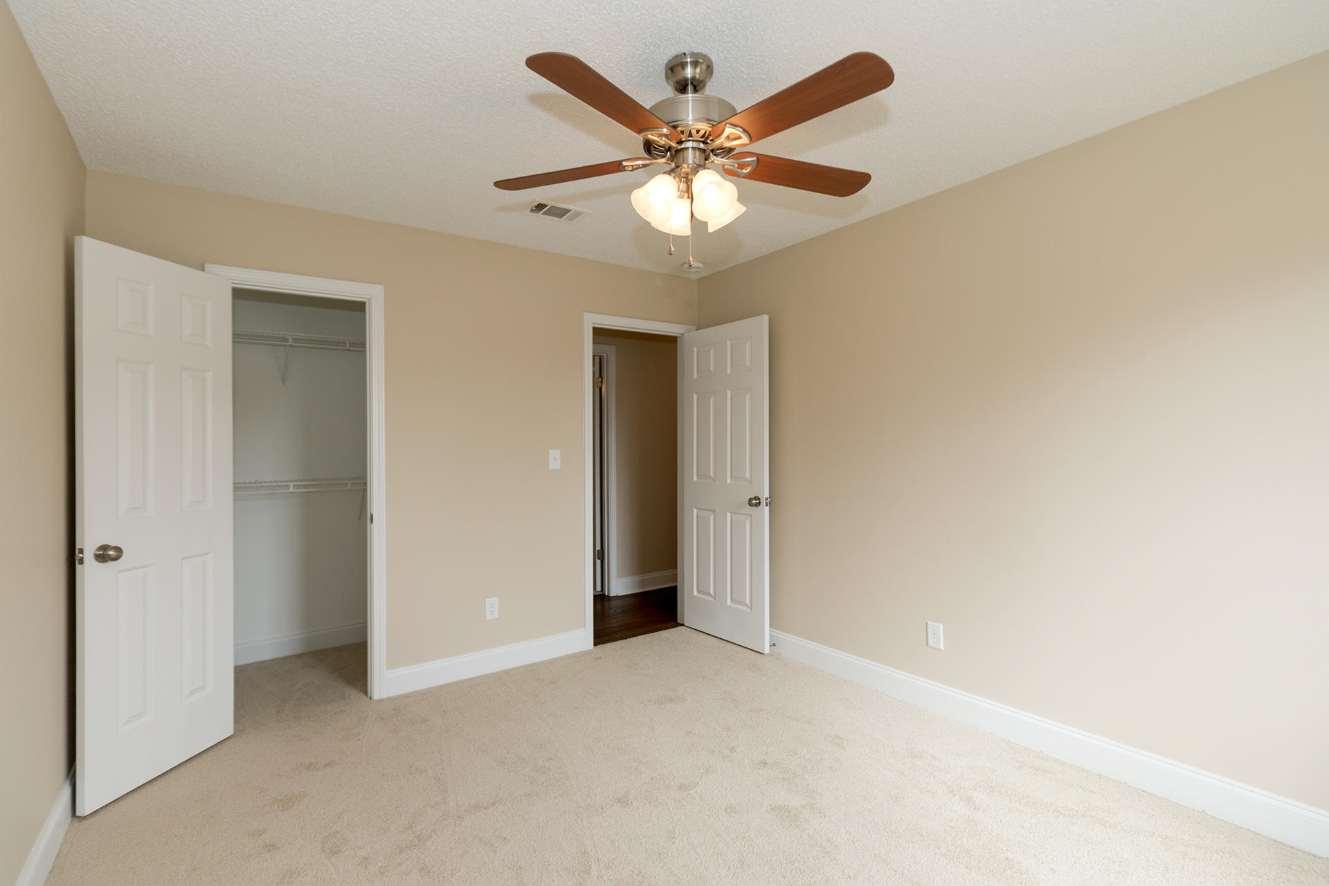 PARKWOOD LANE BLUEWATER BAY - Residential