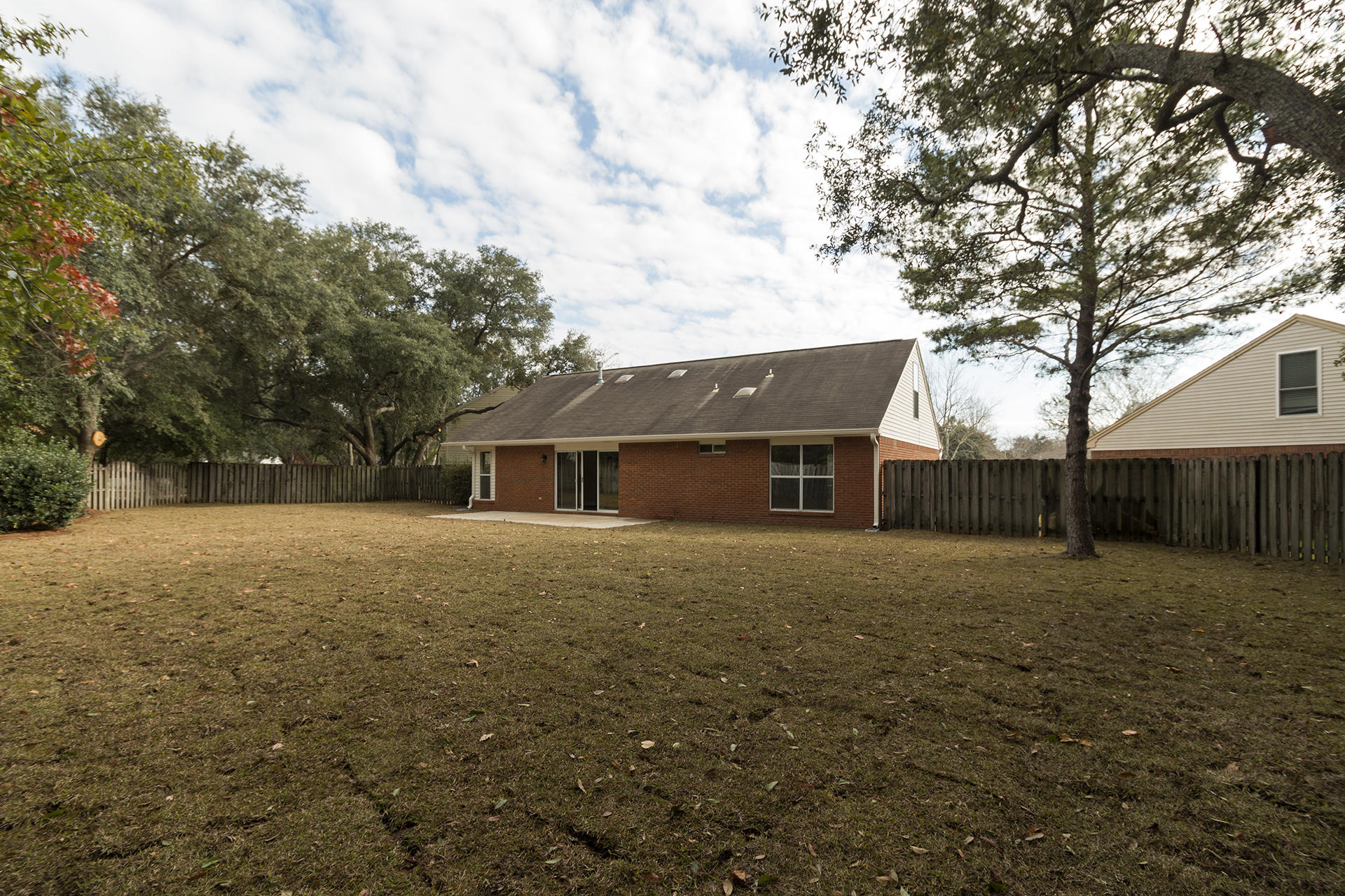 PARKWOOD LANE BLUEWATER BAY - Residential