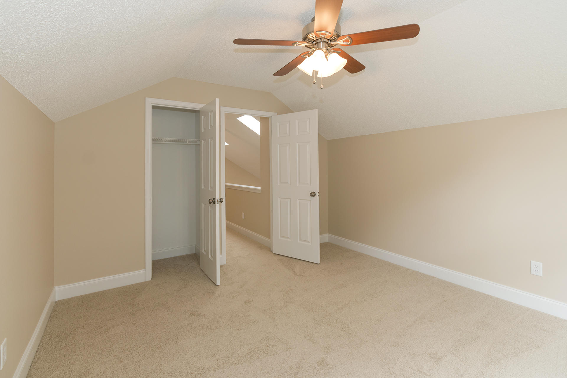 PARKWOOD LANE BLUEWATER BAY - Residential