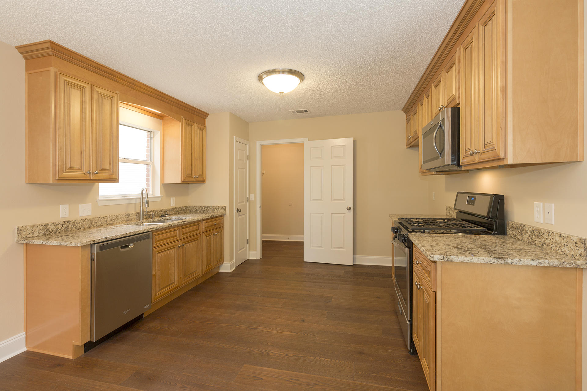 PARKWOOD LANE BLUEWATER BAY - Residential