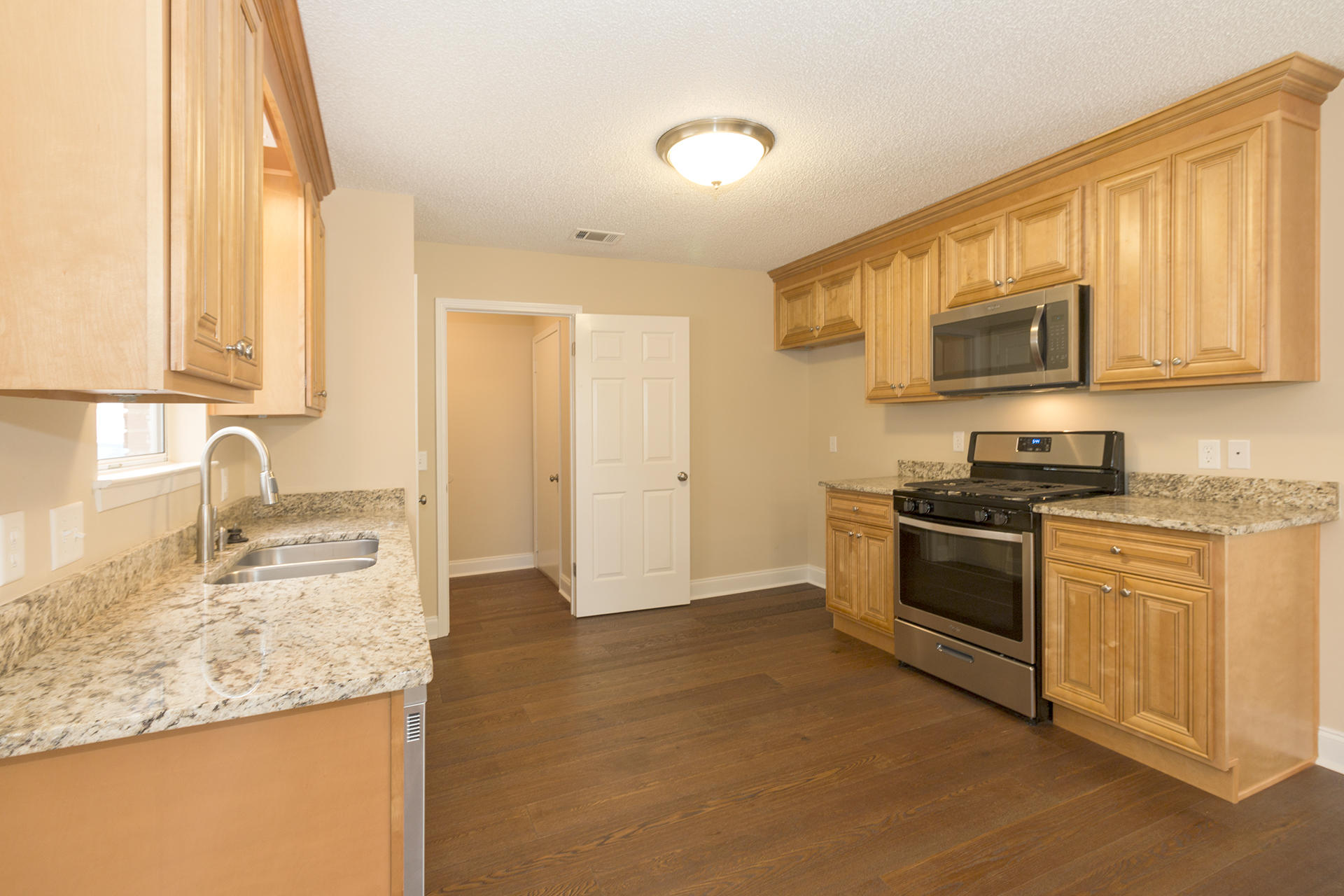 PARKWOOD LANE BLUEWATER BAY - Residential