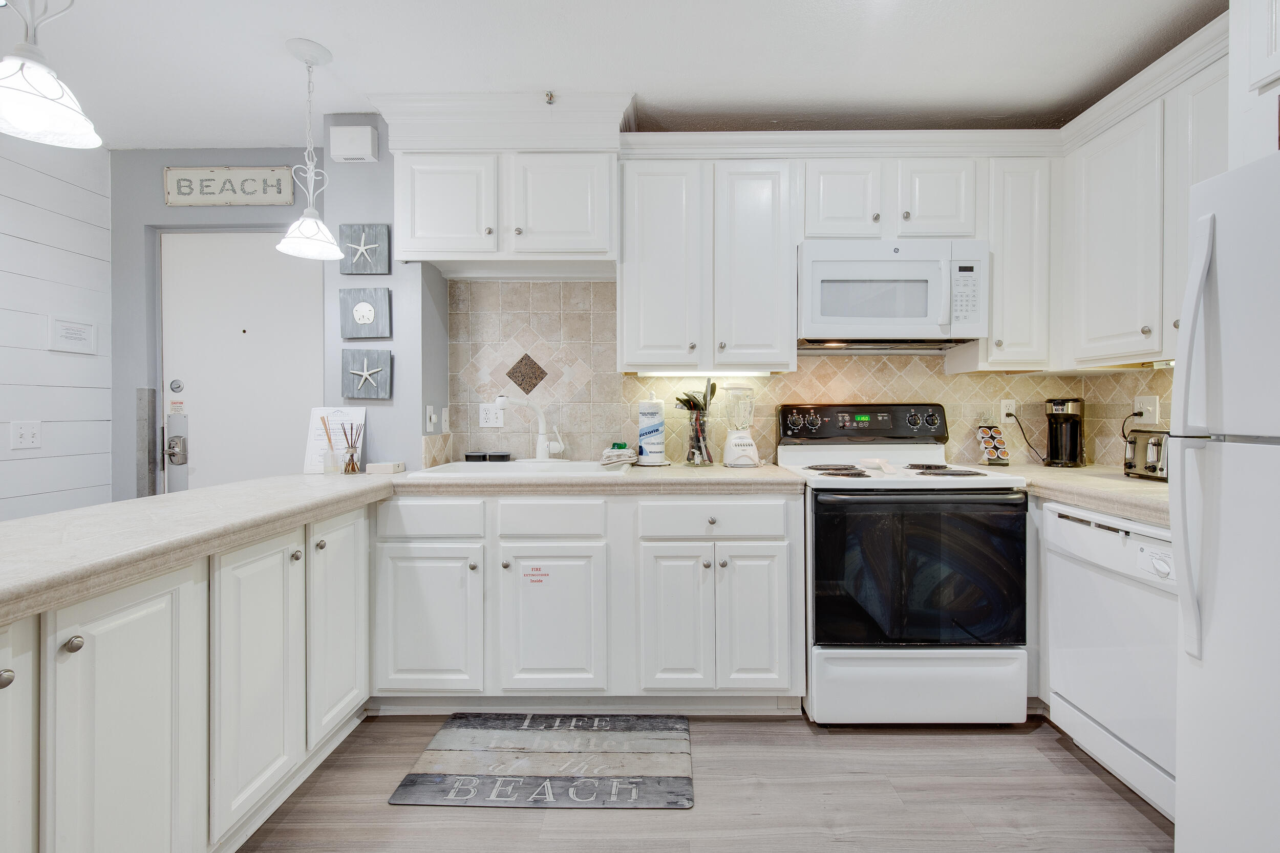 MAINSAIL CONDO PH 5 - Residential