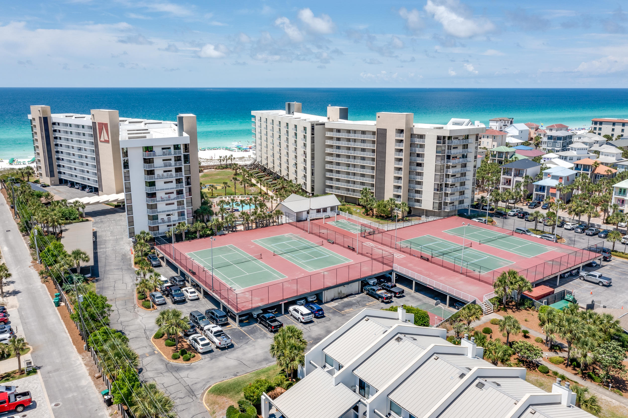 MAINSAIL CONDO PH 5 - Residential