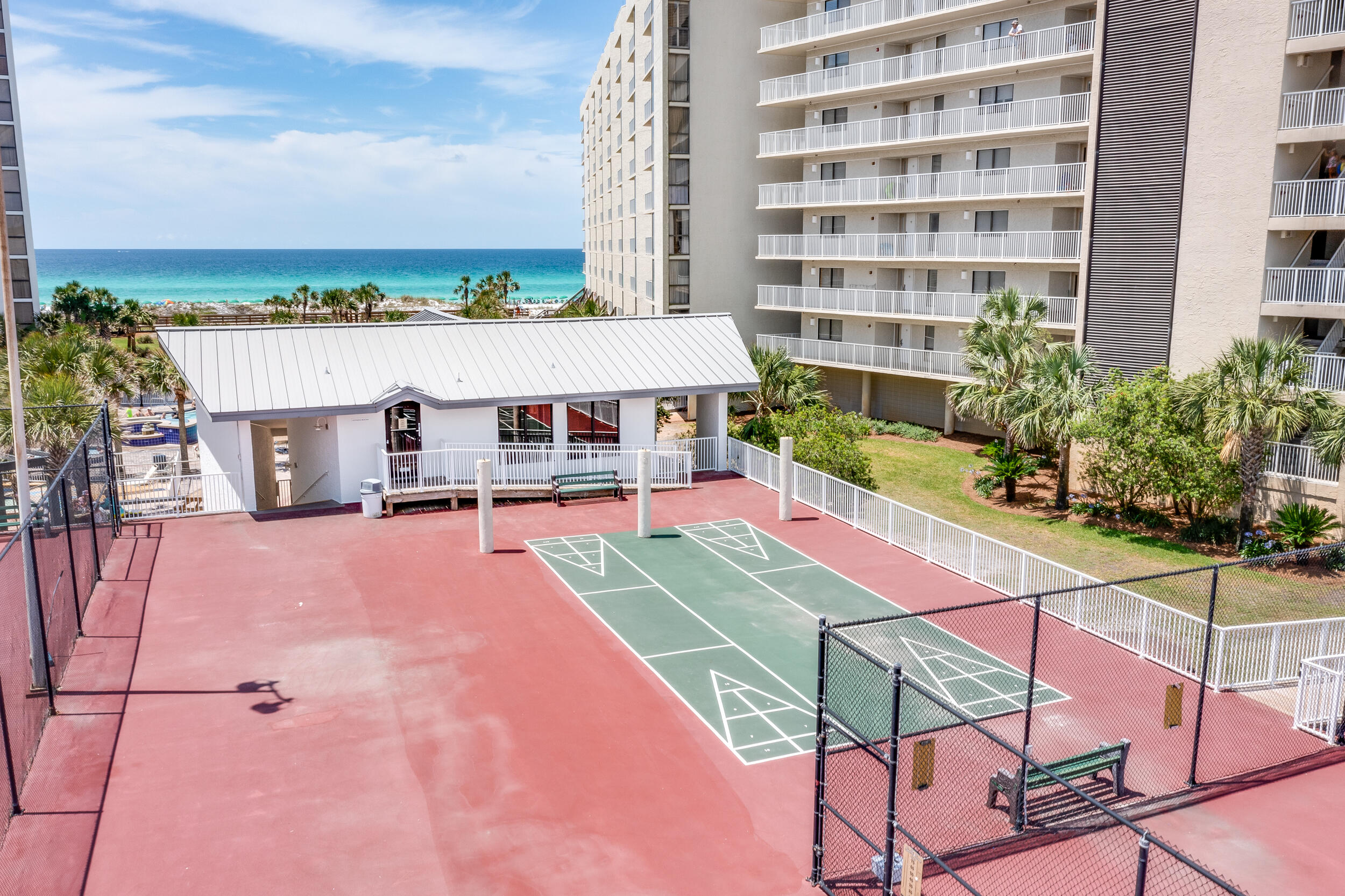 MAINSAIL CONDO PH 5 - Residential