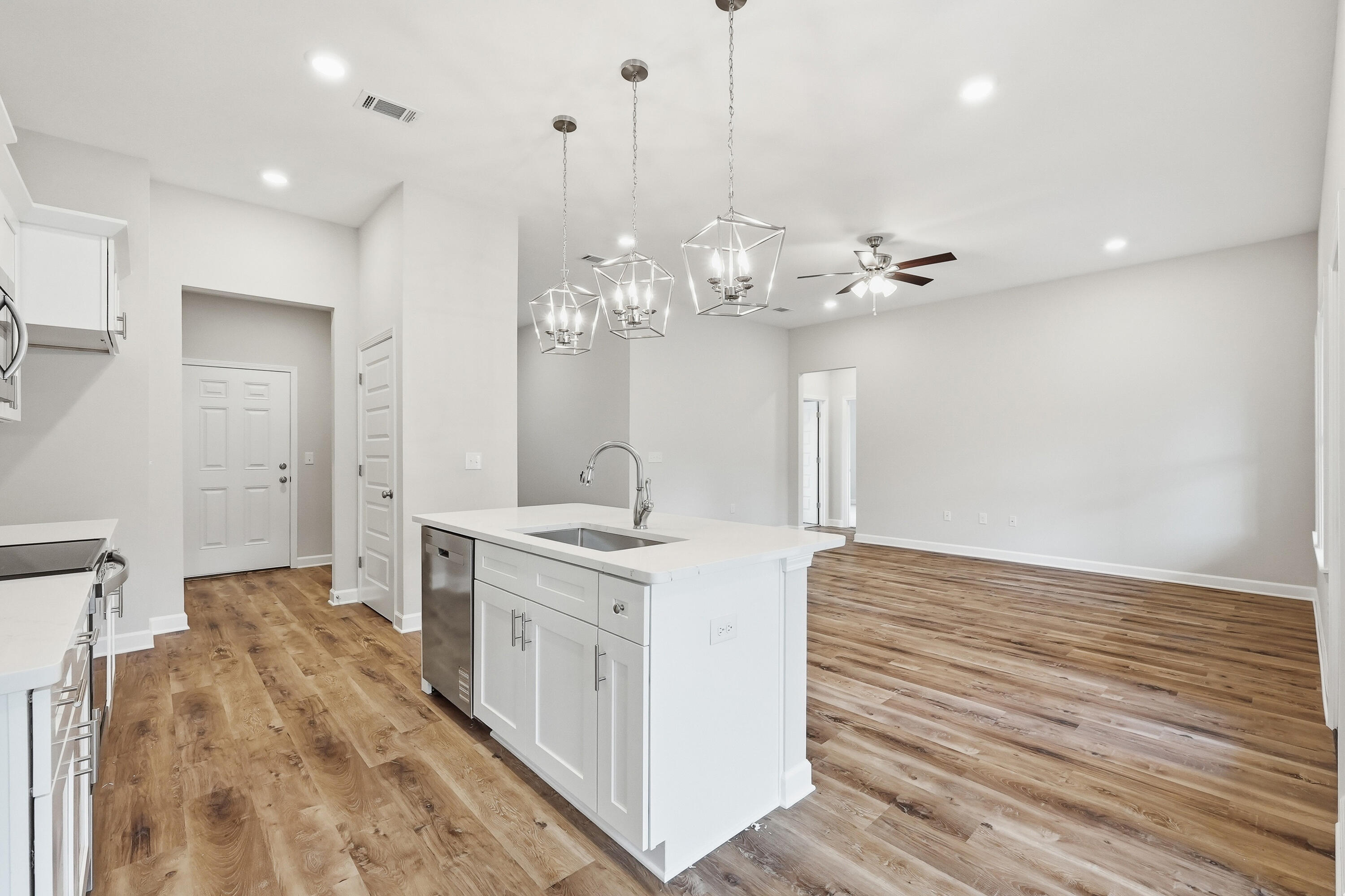 SOUTHERN CHARM - Residential