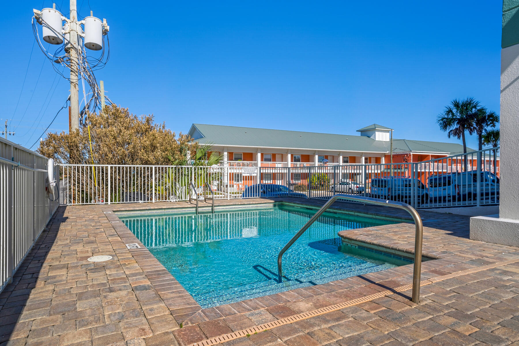 PALMS CONDO - Residential