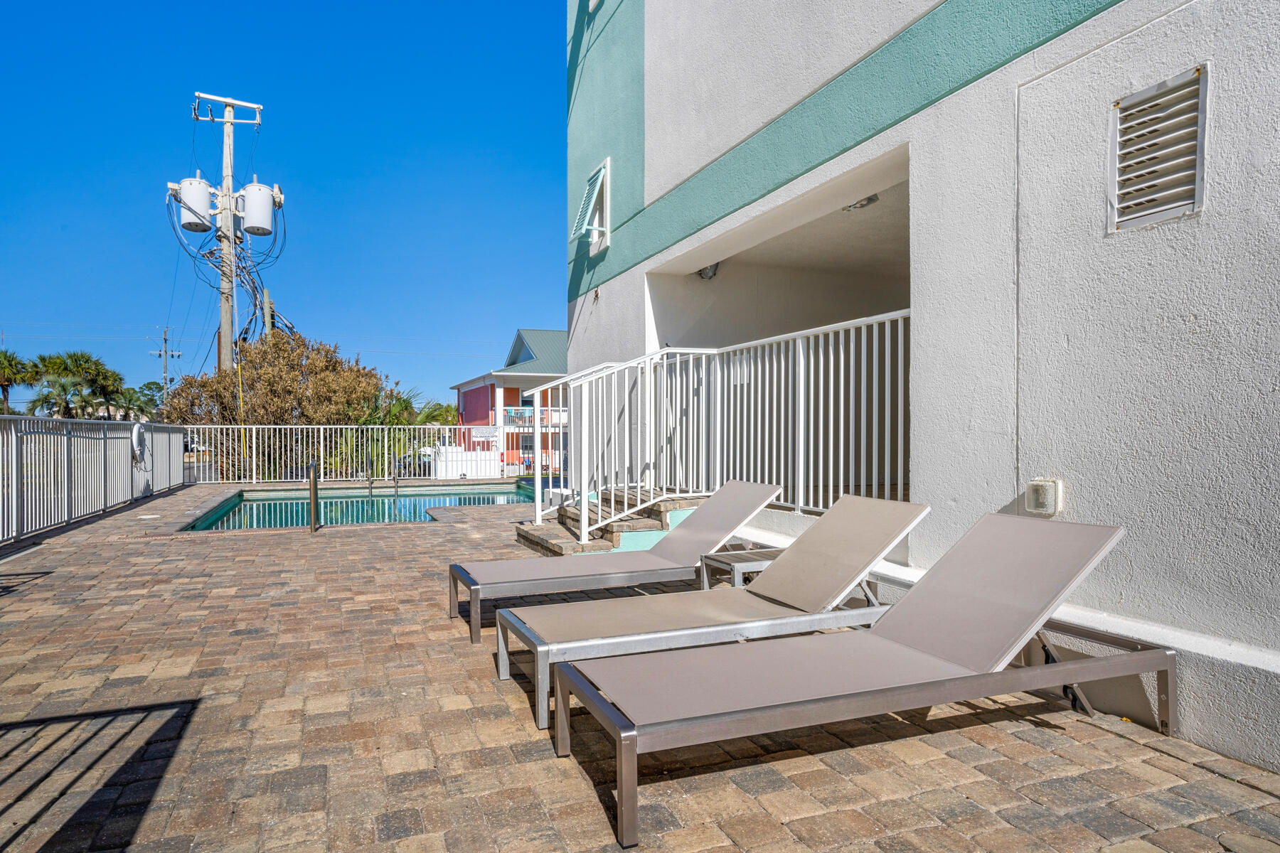 PALMS CONDO - Residential