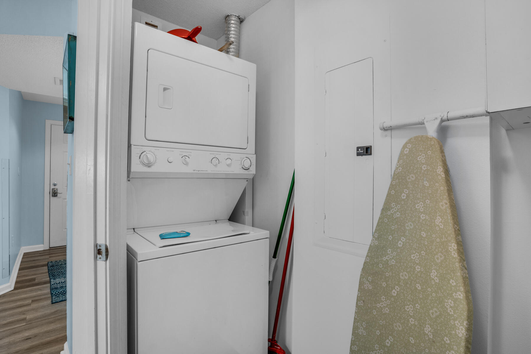 PALMS CONDO - Residential