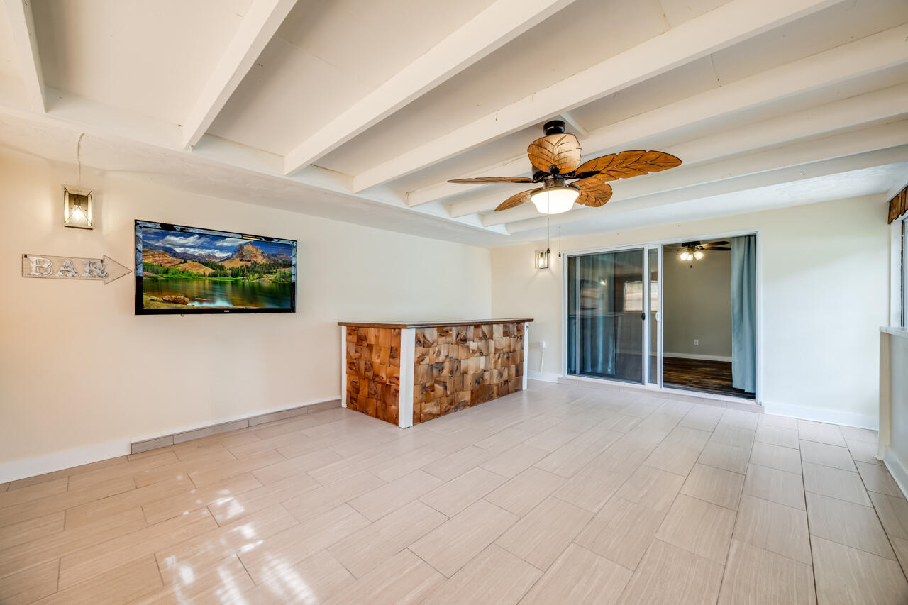 OAK TREE PARK - Residential