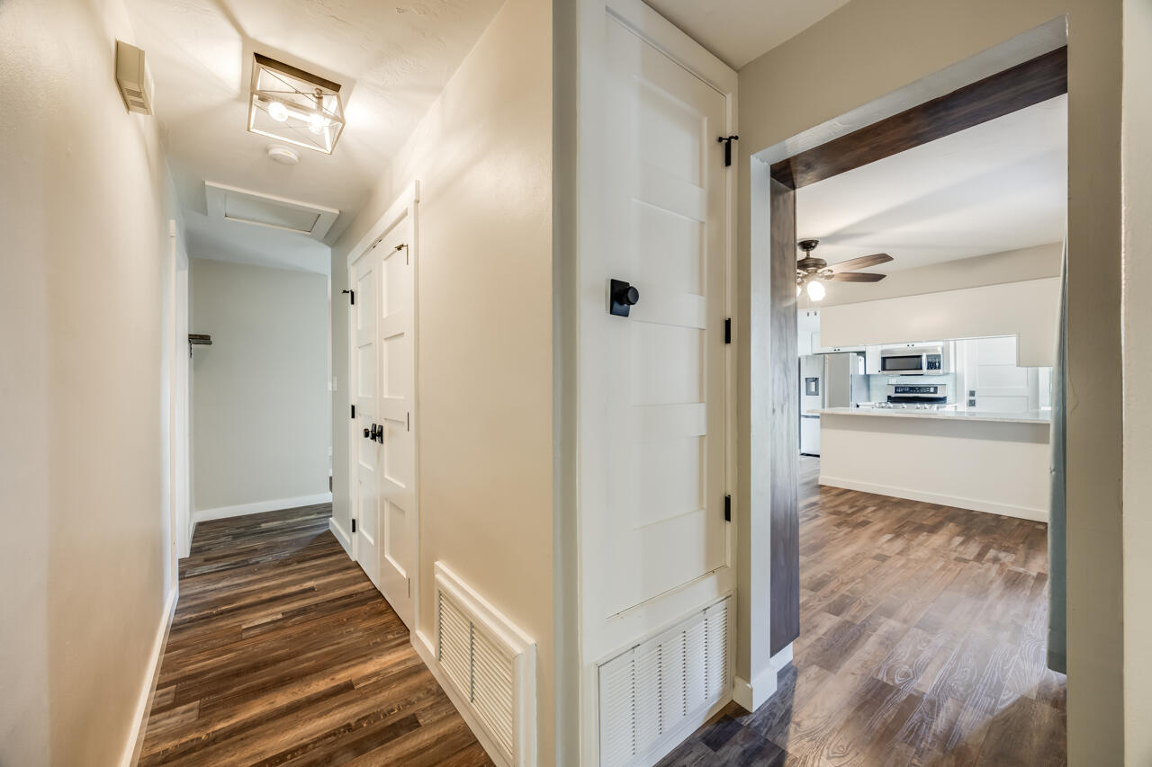 OAK TREE PARK - Residential