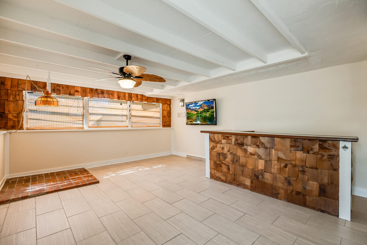 OAK TREE PARK - Residential