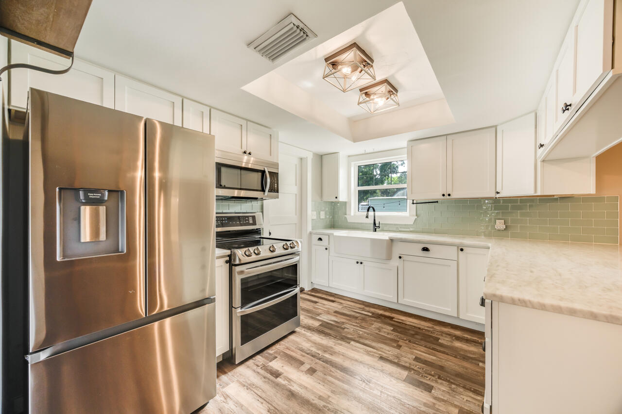 OAK TREE PARK - Residential
