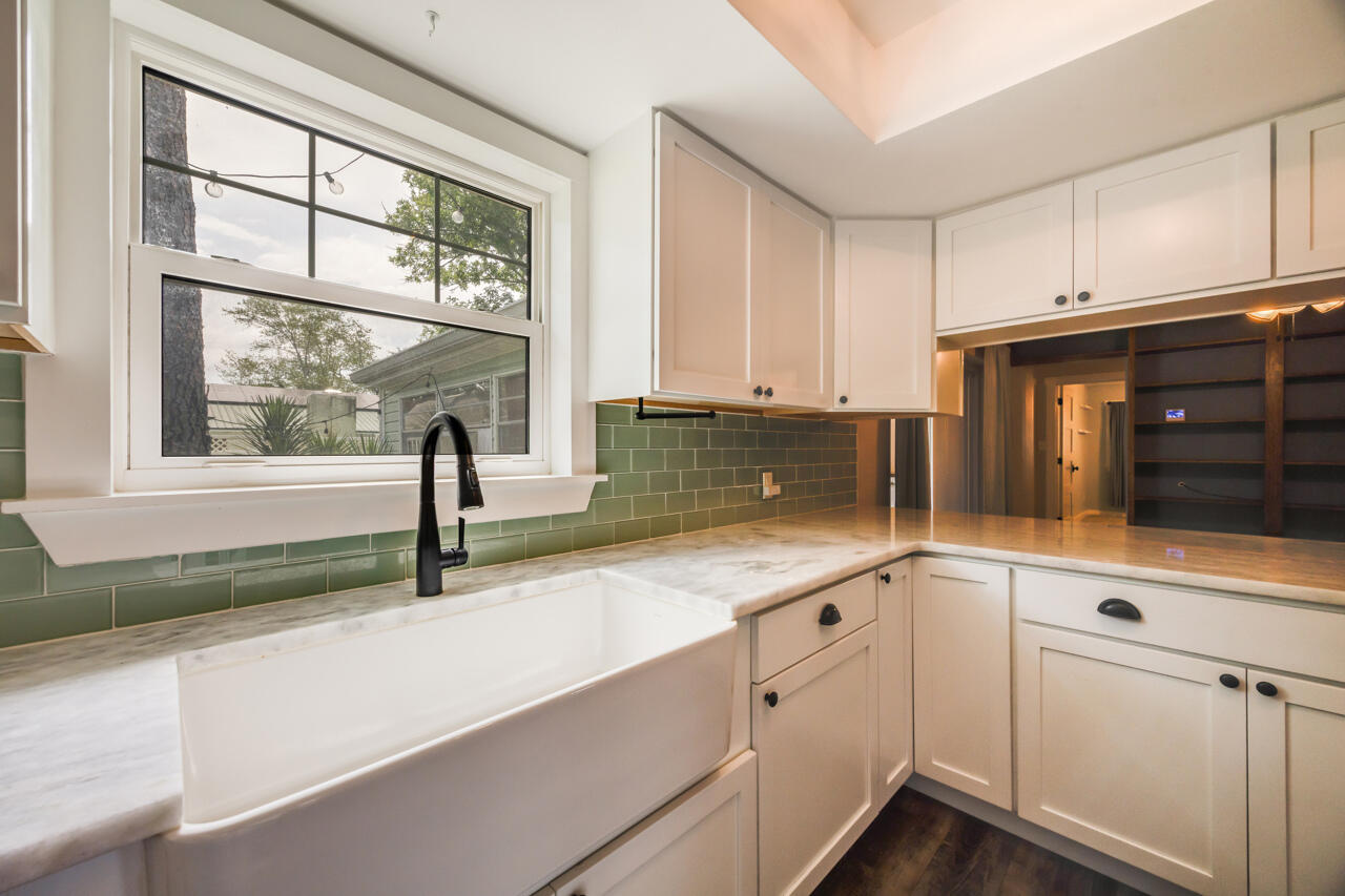 OAK TREE PARK - Residential