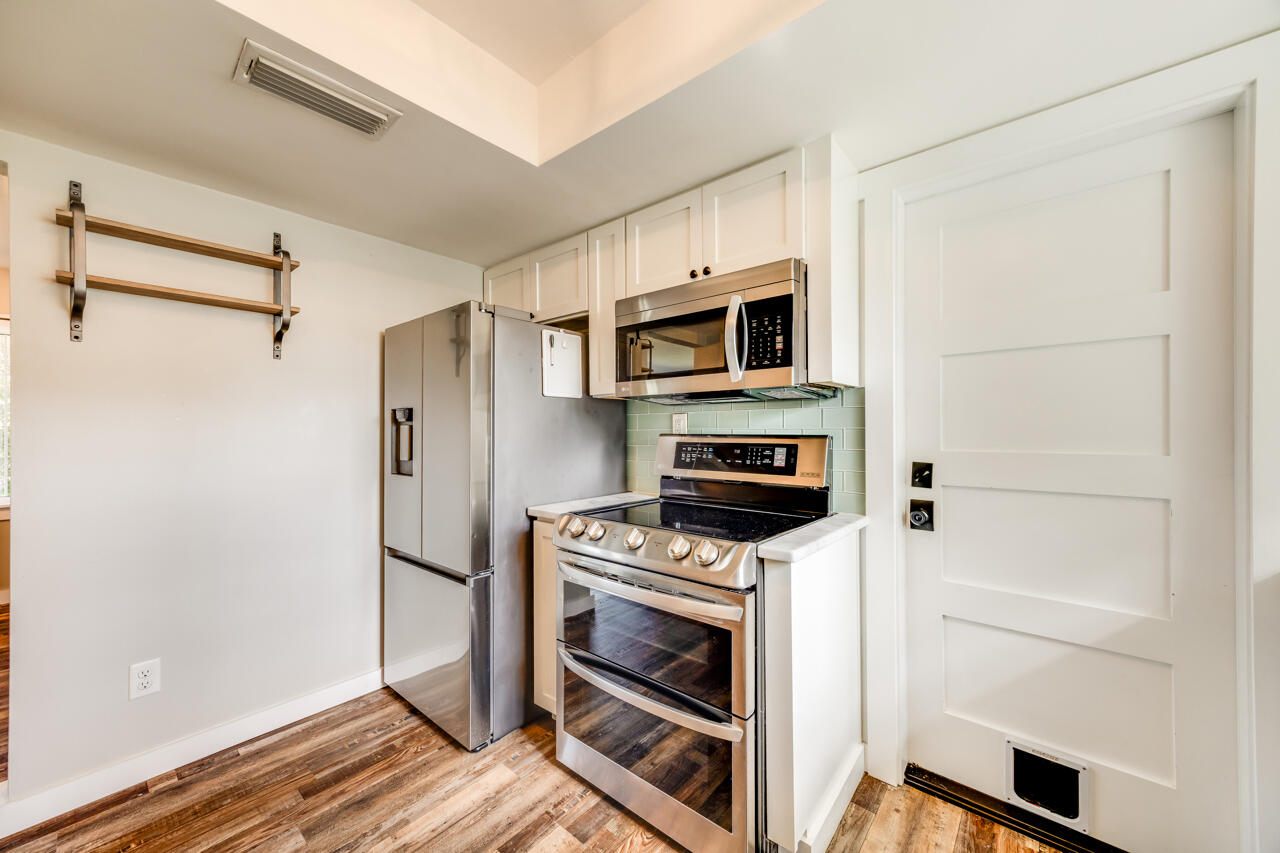 OAK TREE PARK - Residential