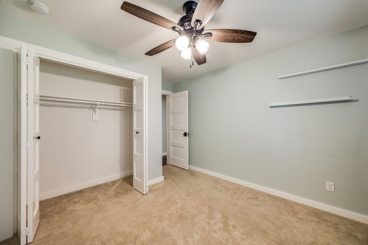 OAK TREE PARK - Residential