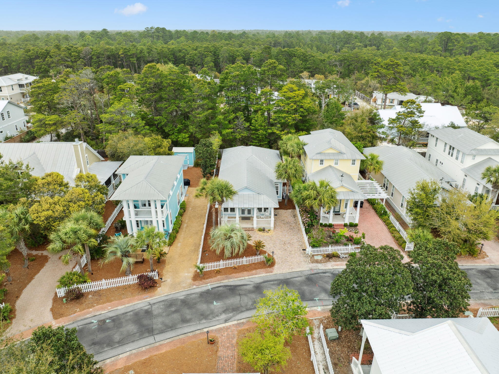 CASSINE VILLAGE - Residential