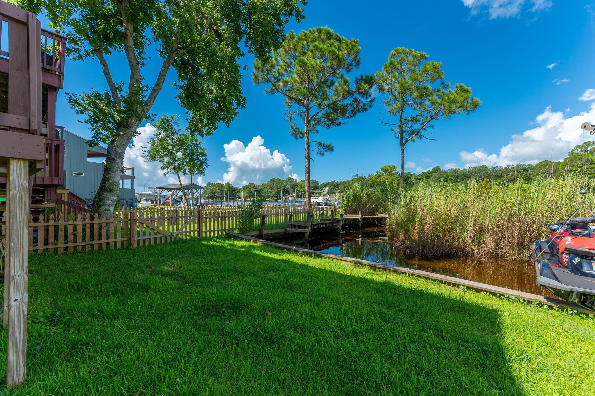 SWIFT BAYOU T/H - Residential Lease