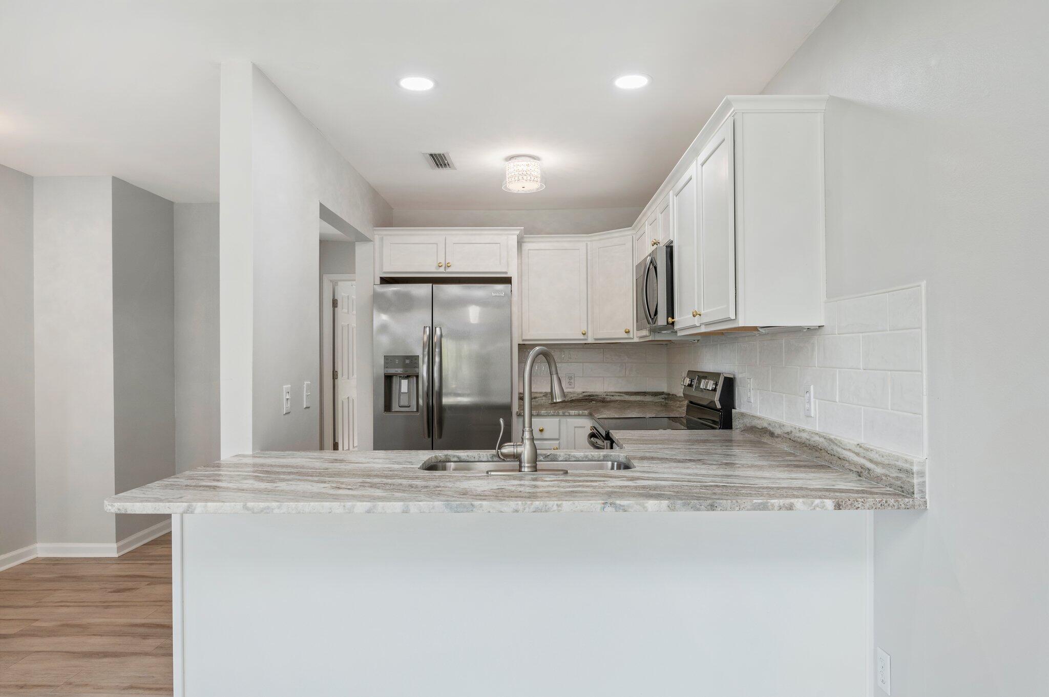 SWIFT BAYOU T/H - Residential Lease