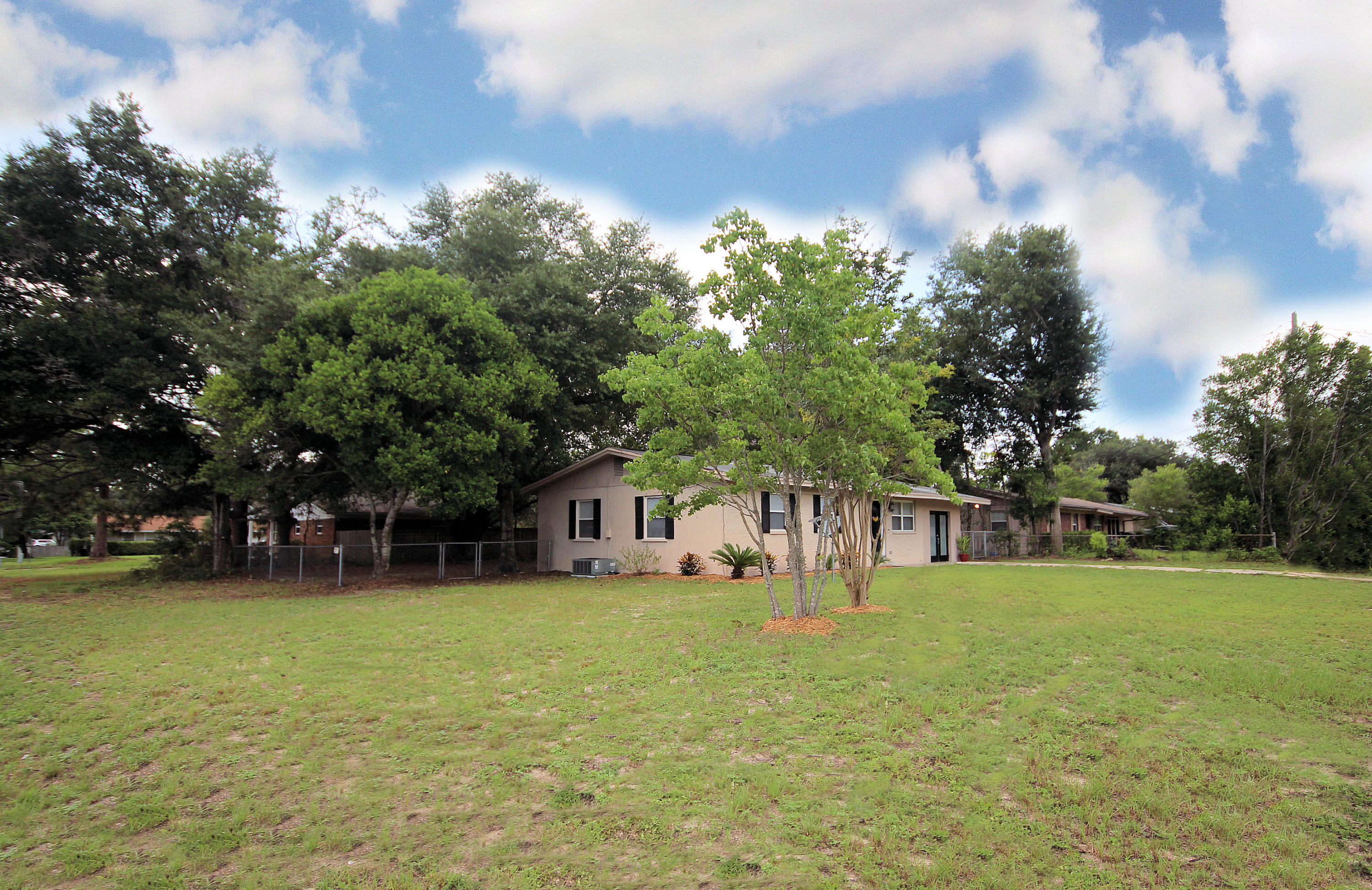 AUDUBON PLACE - Residential