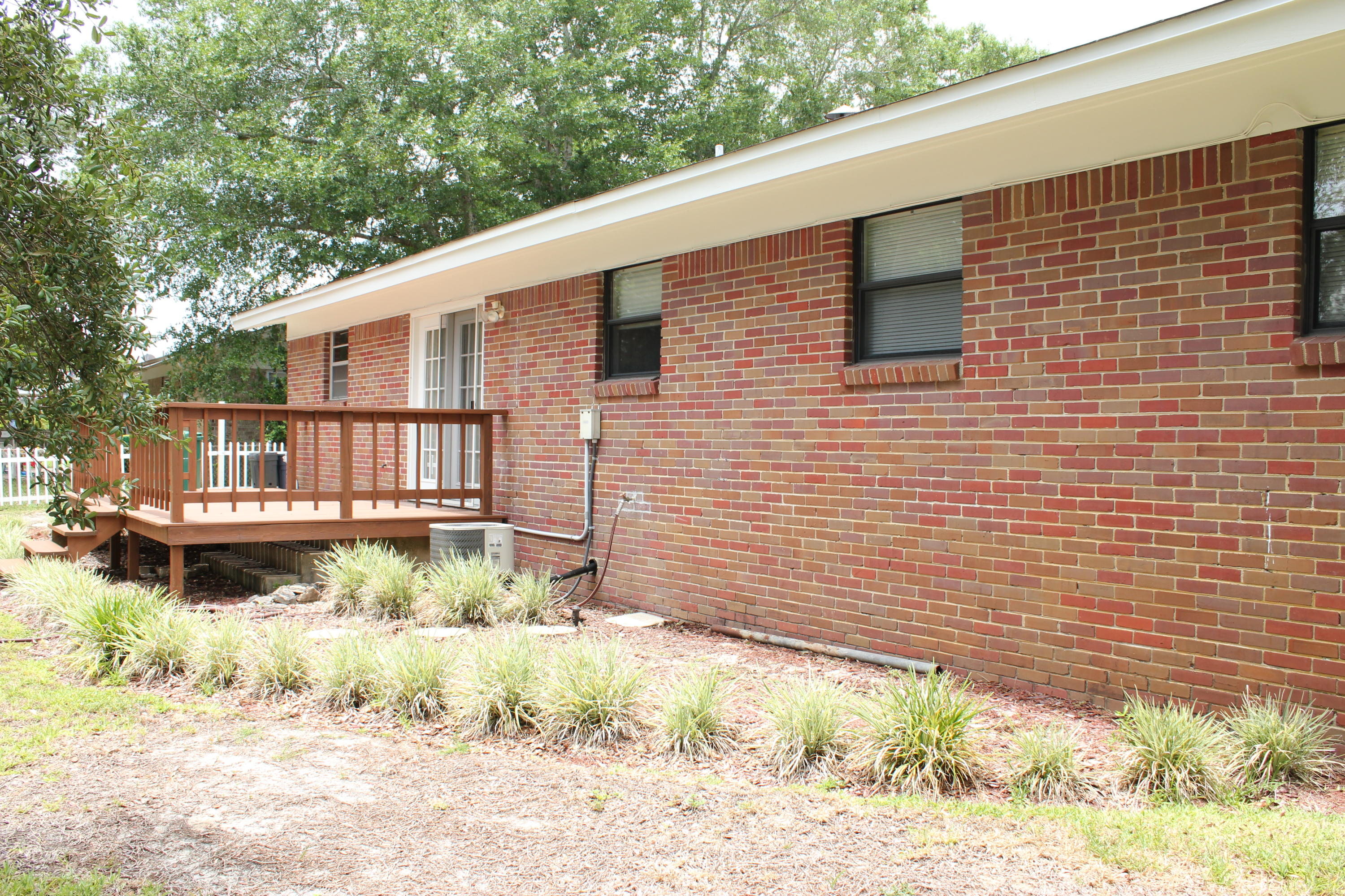 MARY ESTHER HEIGHTS - Residential