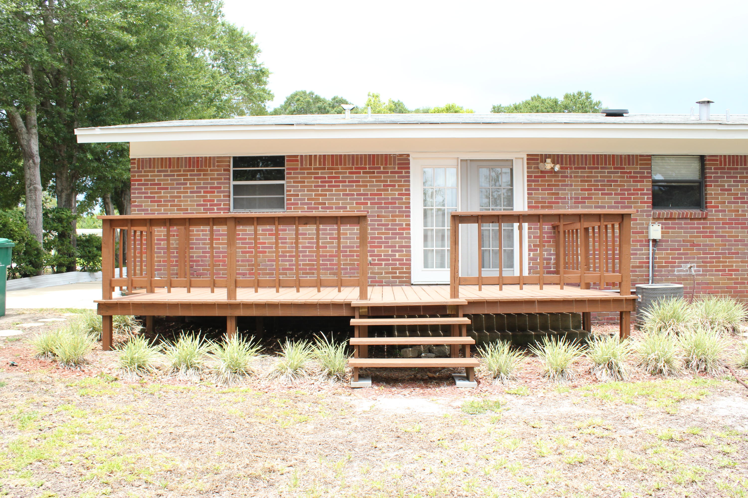 MARY ESTHER HEIGHTS - Residential