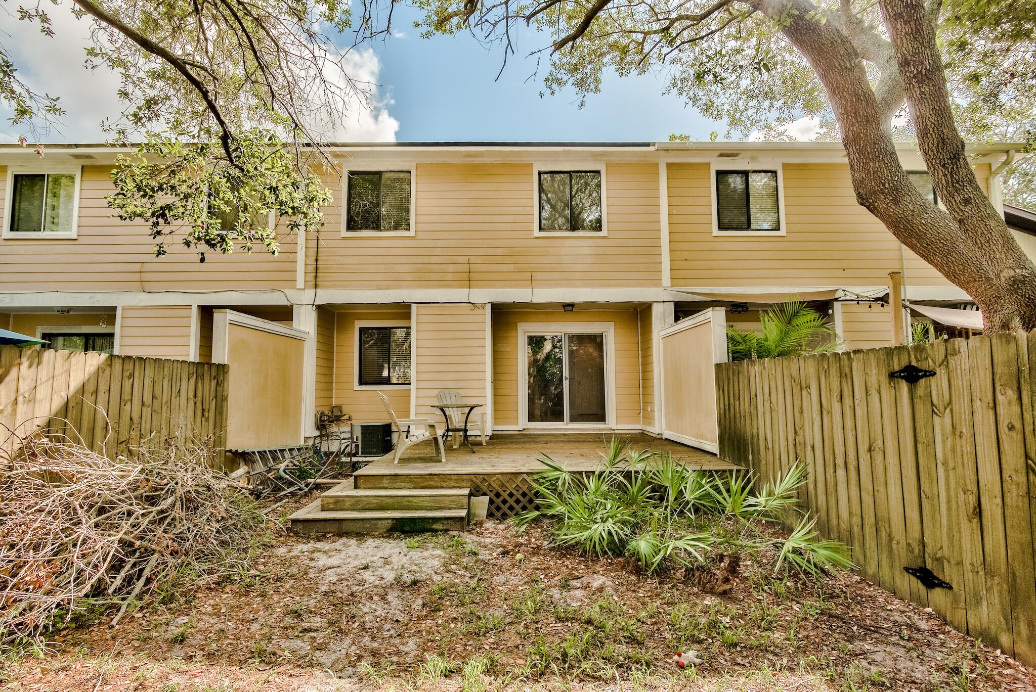 PINE RIDGE TRACE RE/SUB - Residential Lease