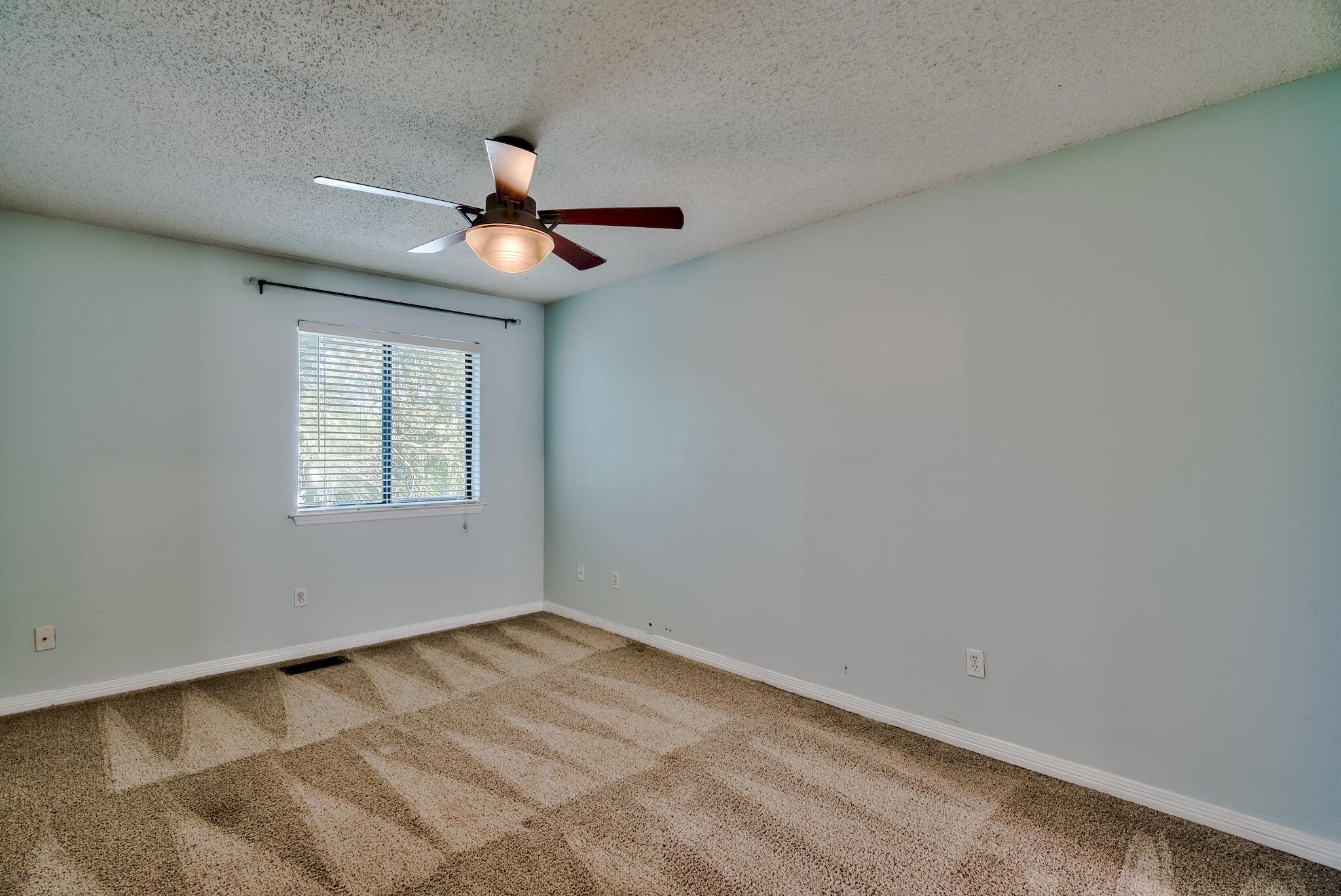 PINE RIDGE TRACE RE/SUB - Residential Lease