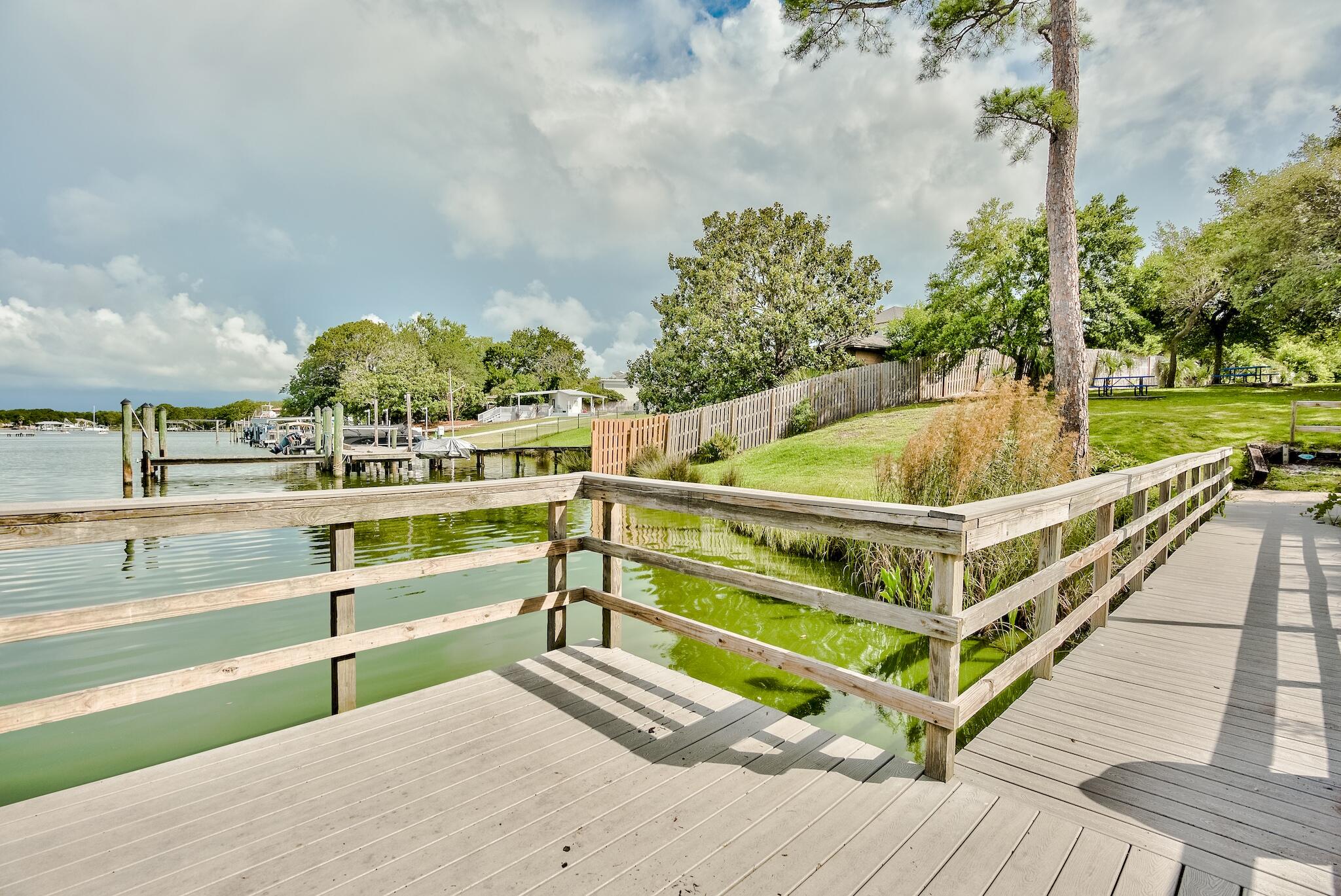 PINE RIDGE TRACE RE/SUB - Residential Lease