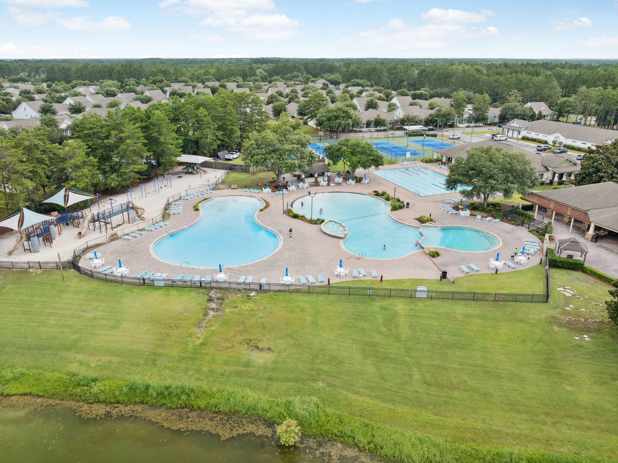 HAMMOCK BAY Symphony - Residential