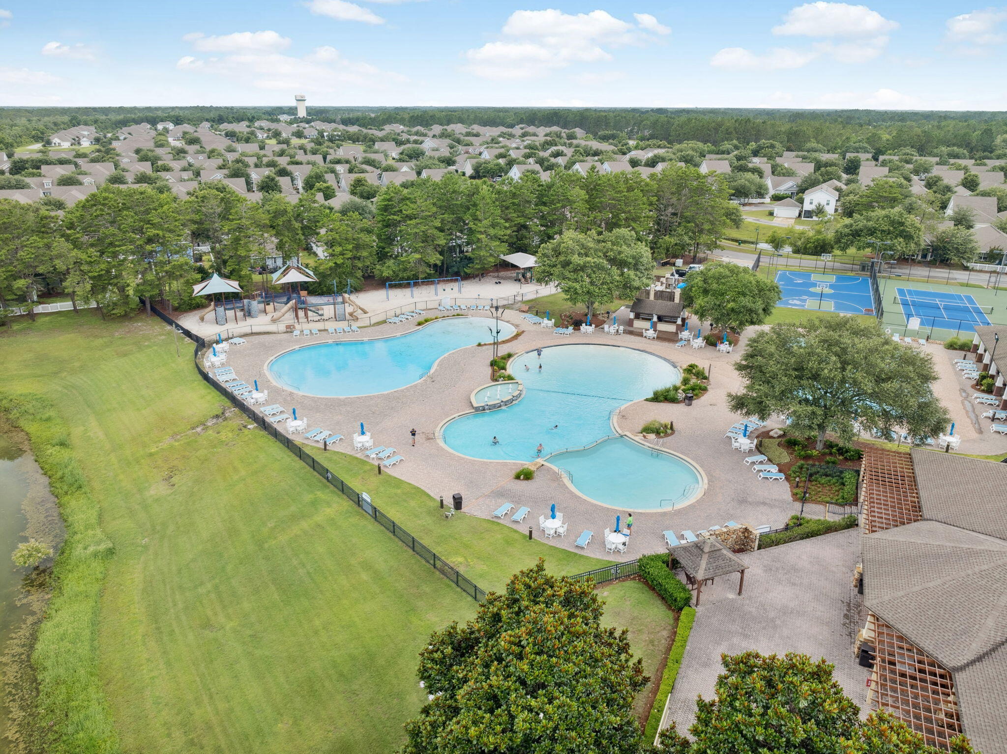 HAMMOCK BAY Symphony - Residential