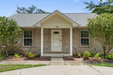 A home in Navarre