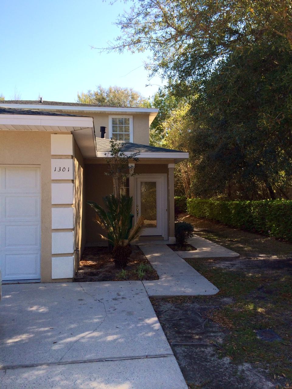 FORECLOSED PROPERTY. These units seldom become available - you will want to take a look at this one! With some cosmetic TLC - you will have a spacious and exceptional townhome in one of the most sought-after developments in Niceville! Sold ''AS IS''...