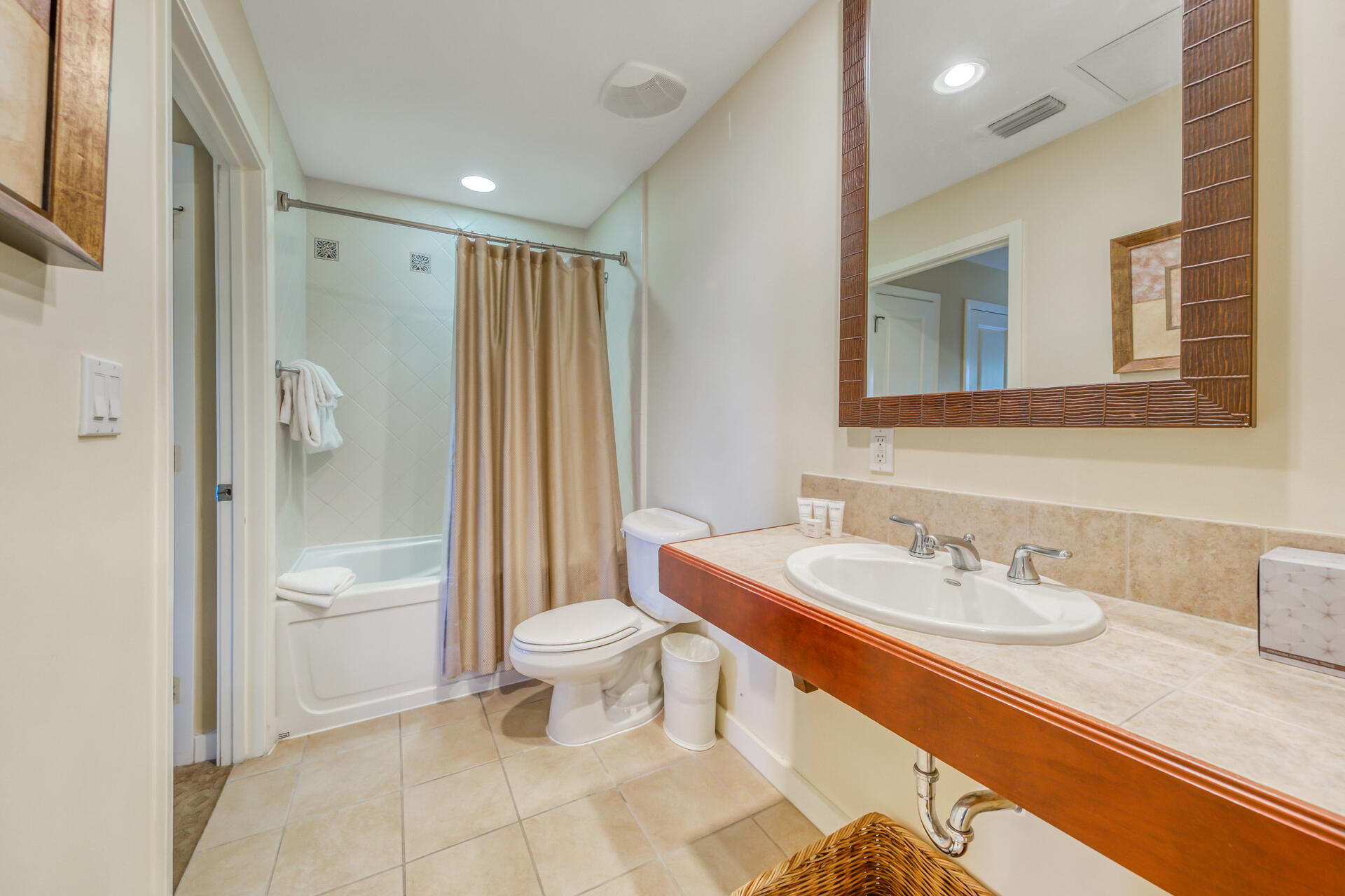 Luau II - Residential