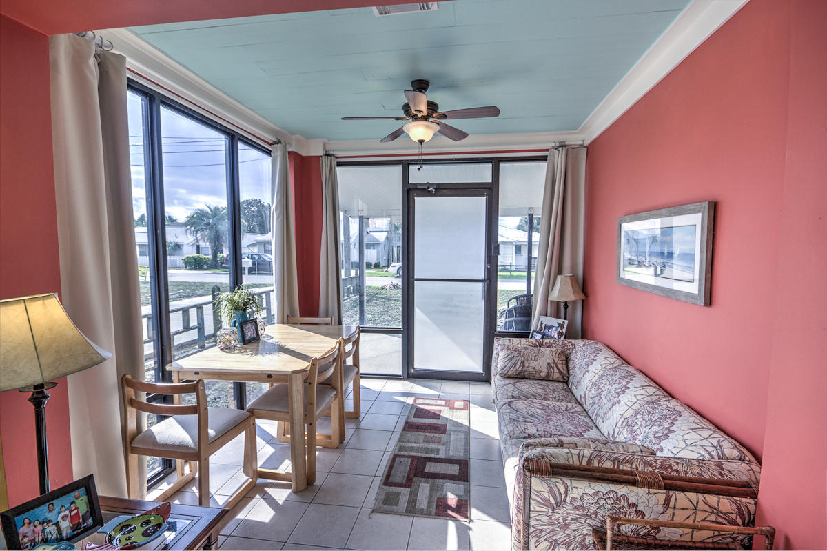 BID-A-WEE S/D - Residential