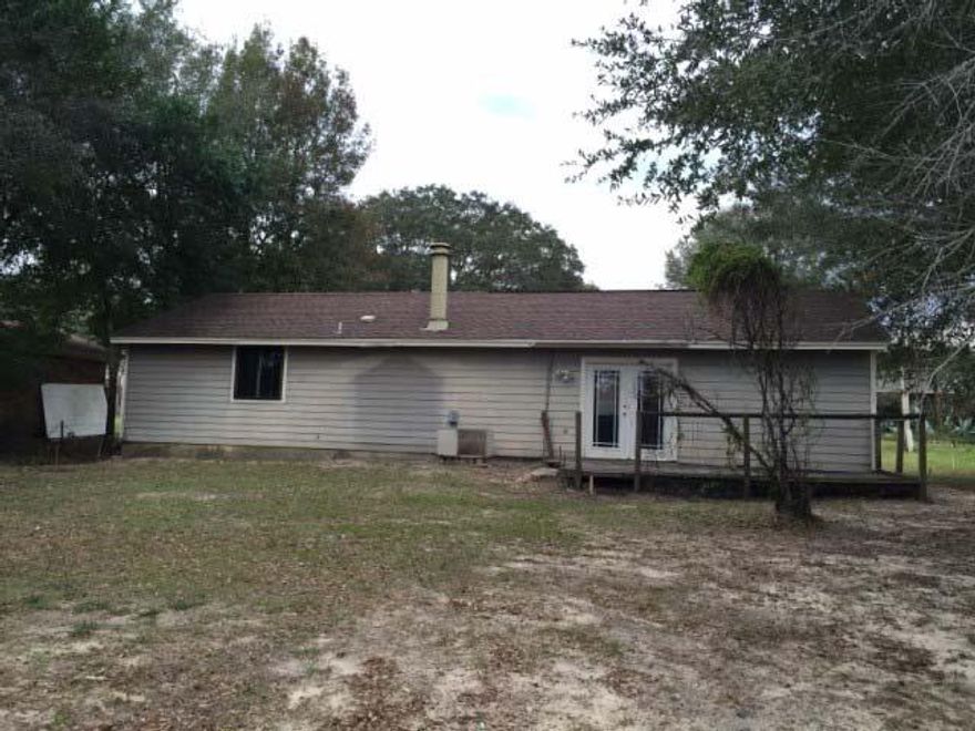 REO- Charming 3 Bed 1.5 Bath home nestled in the Oakcliff Estates Community. Featuring a beautiful open floor plan, vaulted ceilings & fireplace. Don't miss out on this Amazing opportunity! This property is considered Insurable with Escrow by a FHA Appraiser. Buyers may escrow funds for repairs after the close of escrow & the amount is added to the loan balance of the standard FHA Financing (203b). Please see attached Repair Escrow & PCR for details. Available to Owner Occupants for 15 days from list date.