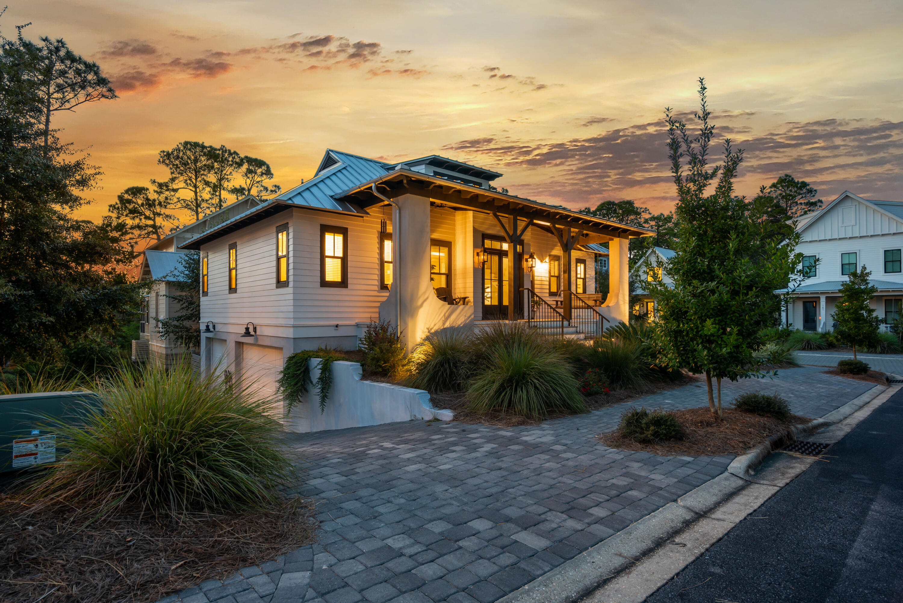 LAKESIDE AT BLUE MOUNTAIN BEACH - Residential