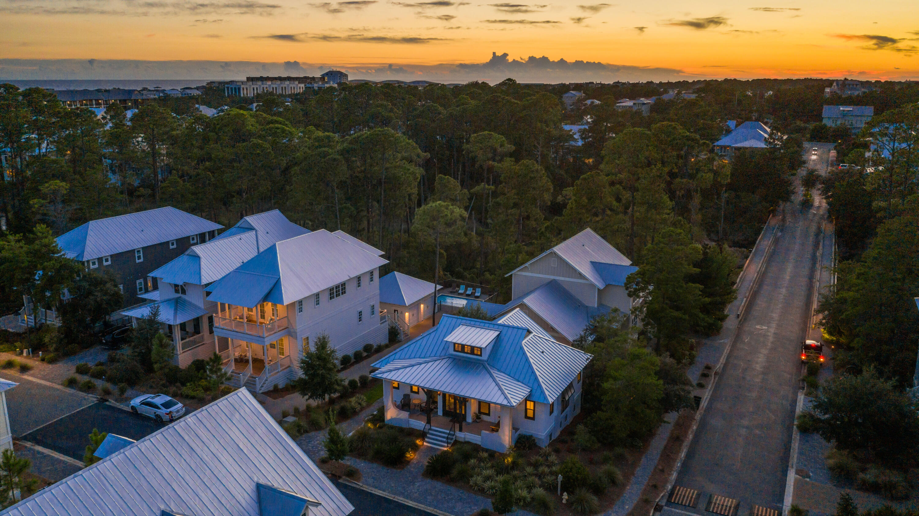LAKESIDE AT BLUE MOUNTAIN BEACH - Residential