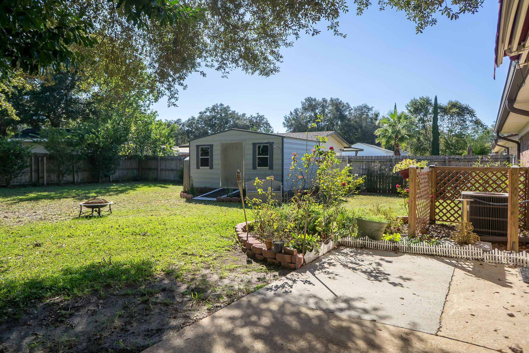 Carol Anne Manor 1st Addn - Residential