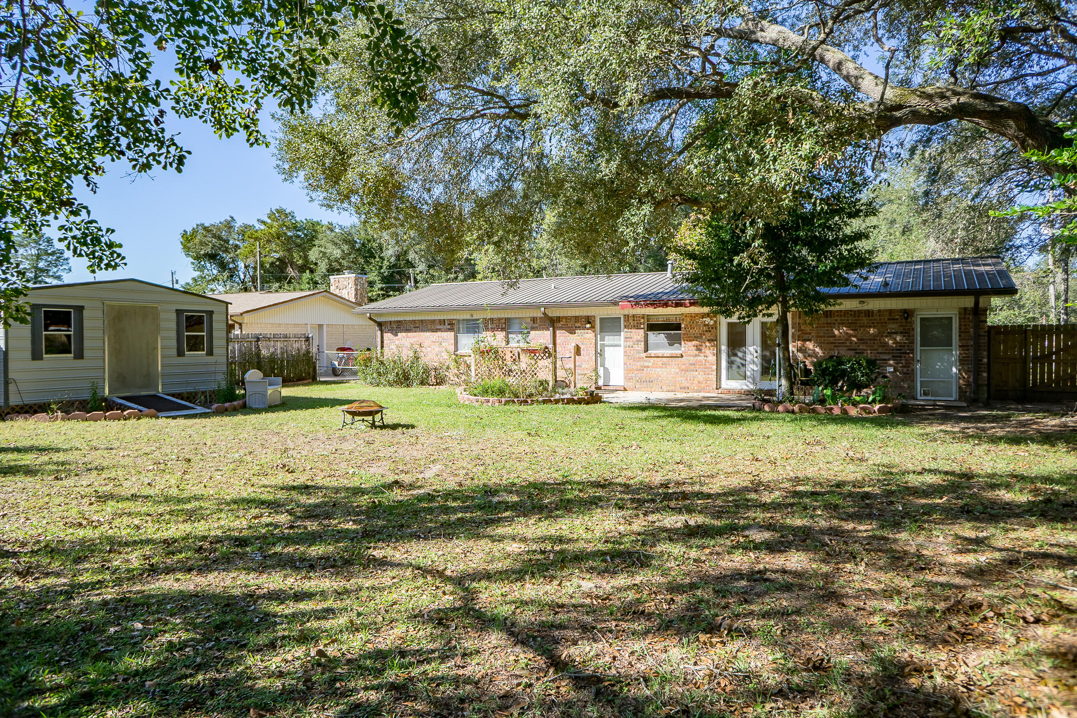 Carol Anne Manor 1st Addn - Residential