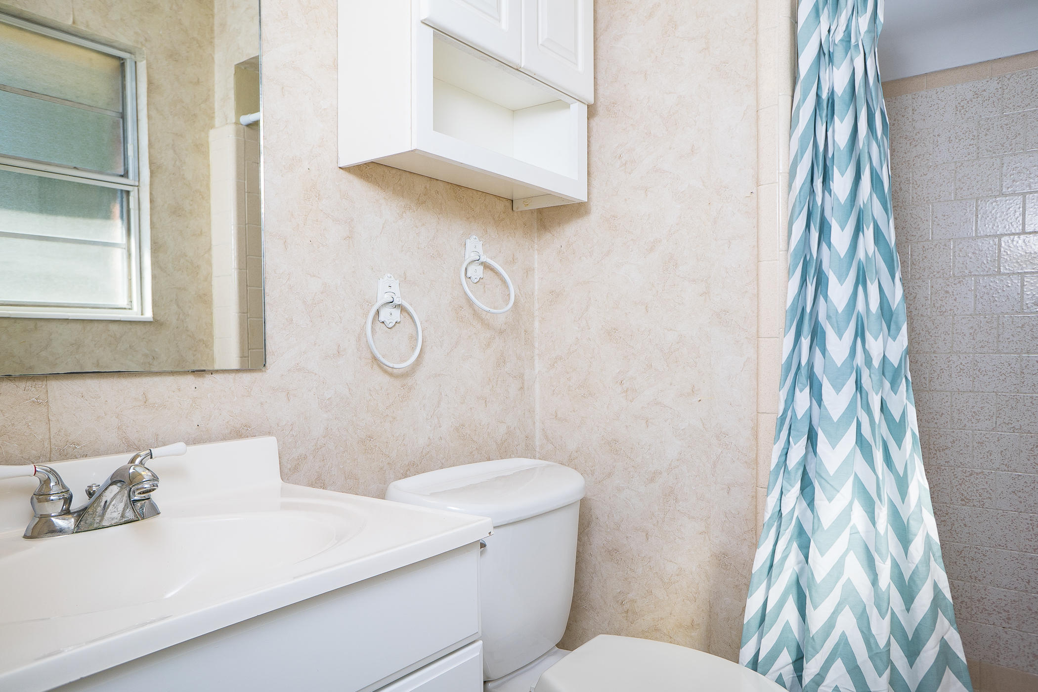 Carol Anne Manor 1st Addn - Residential