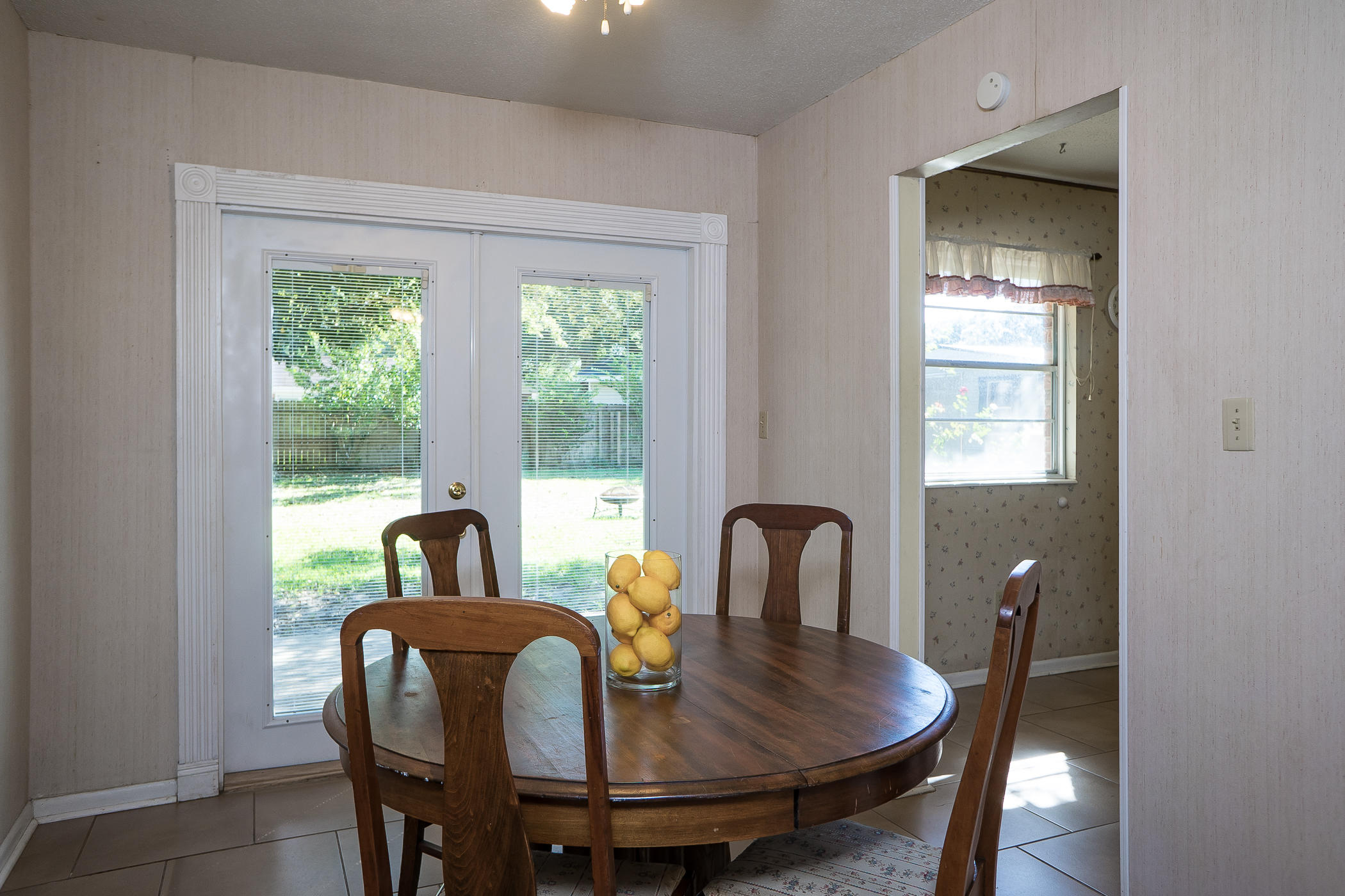 Carol Anne Manor 1st Addn - Residential