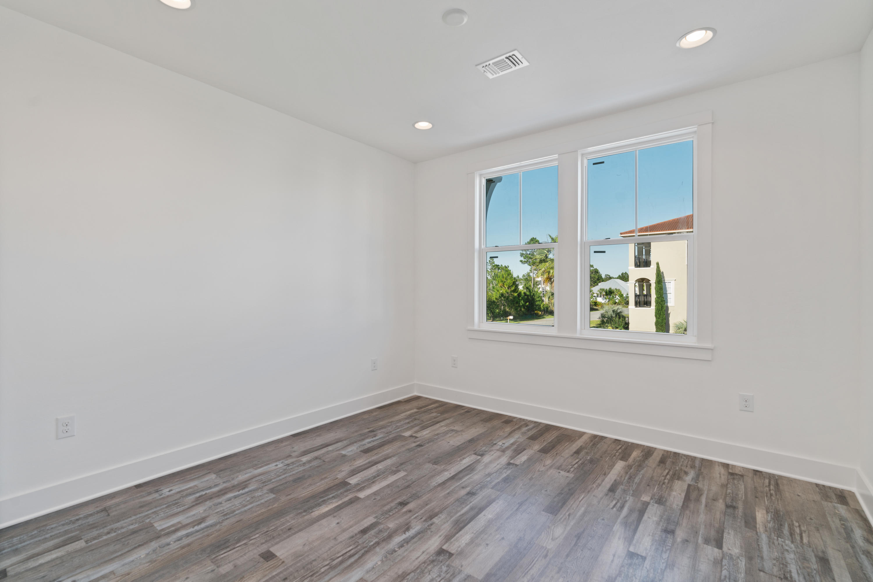 CYPRESS BREEZE PLANTATION III - Residential