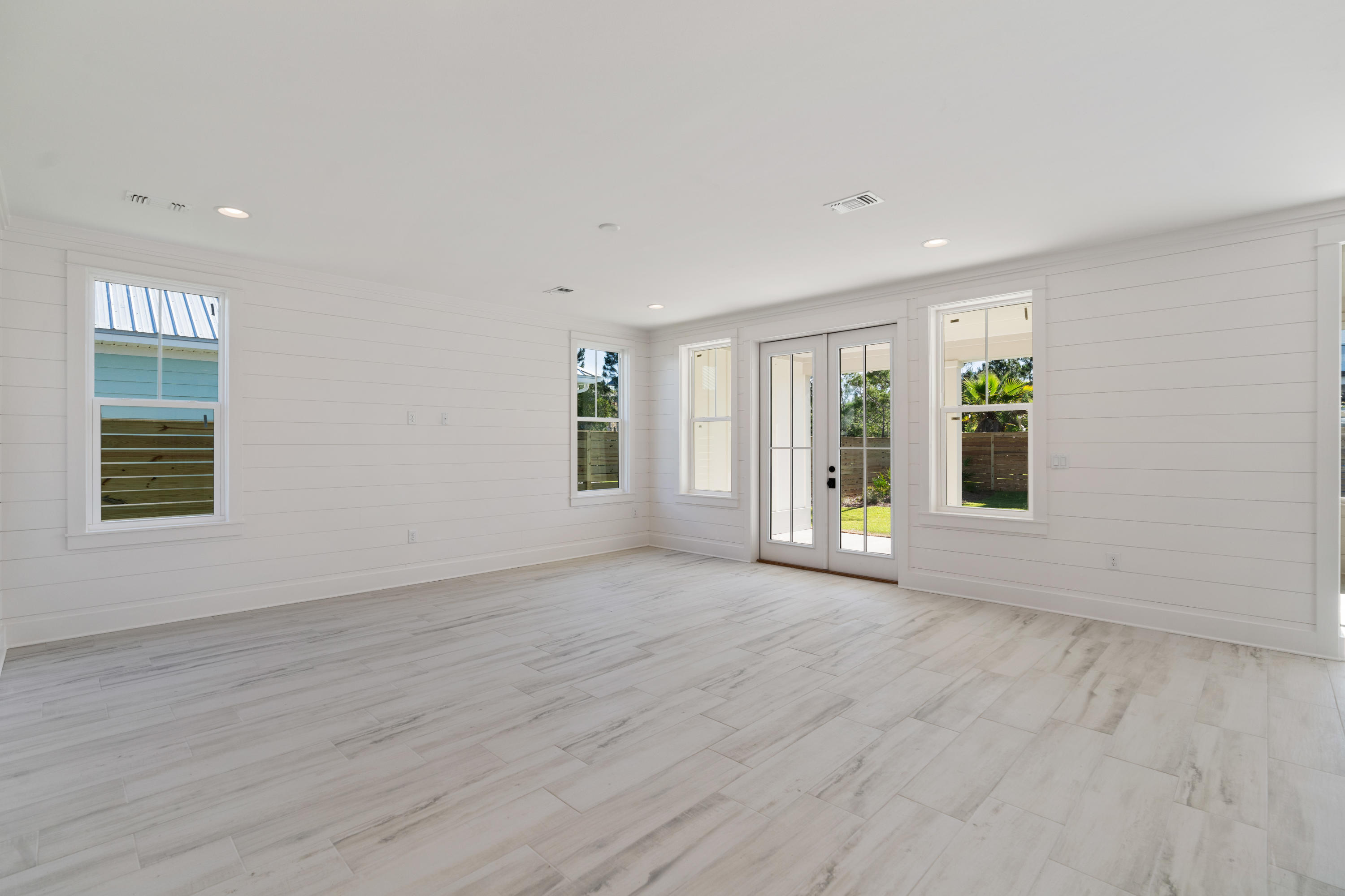 CYPRESS BREEZE PLANTATION III - Residential